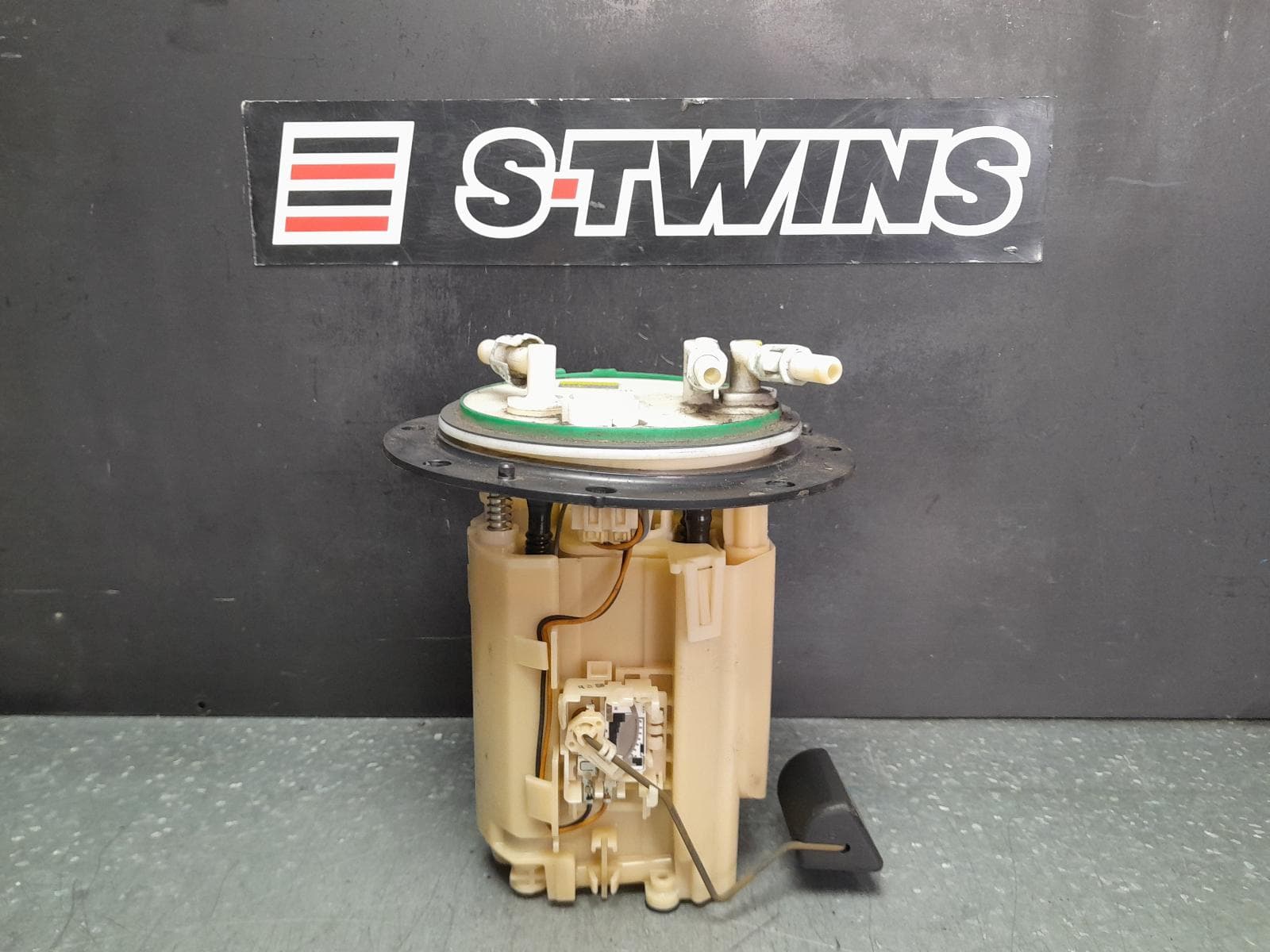 Used auto part listing image: 2015 SUBARU WRX FUEL PUMP V1, 03/14-10/21 0000347182
