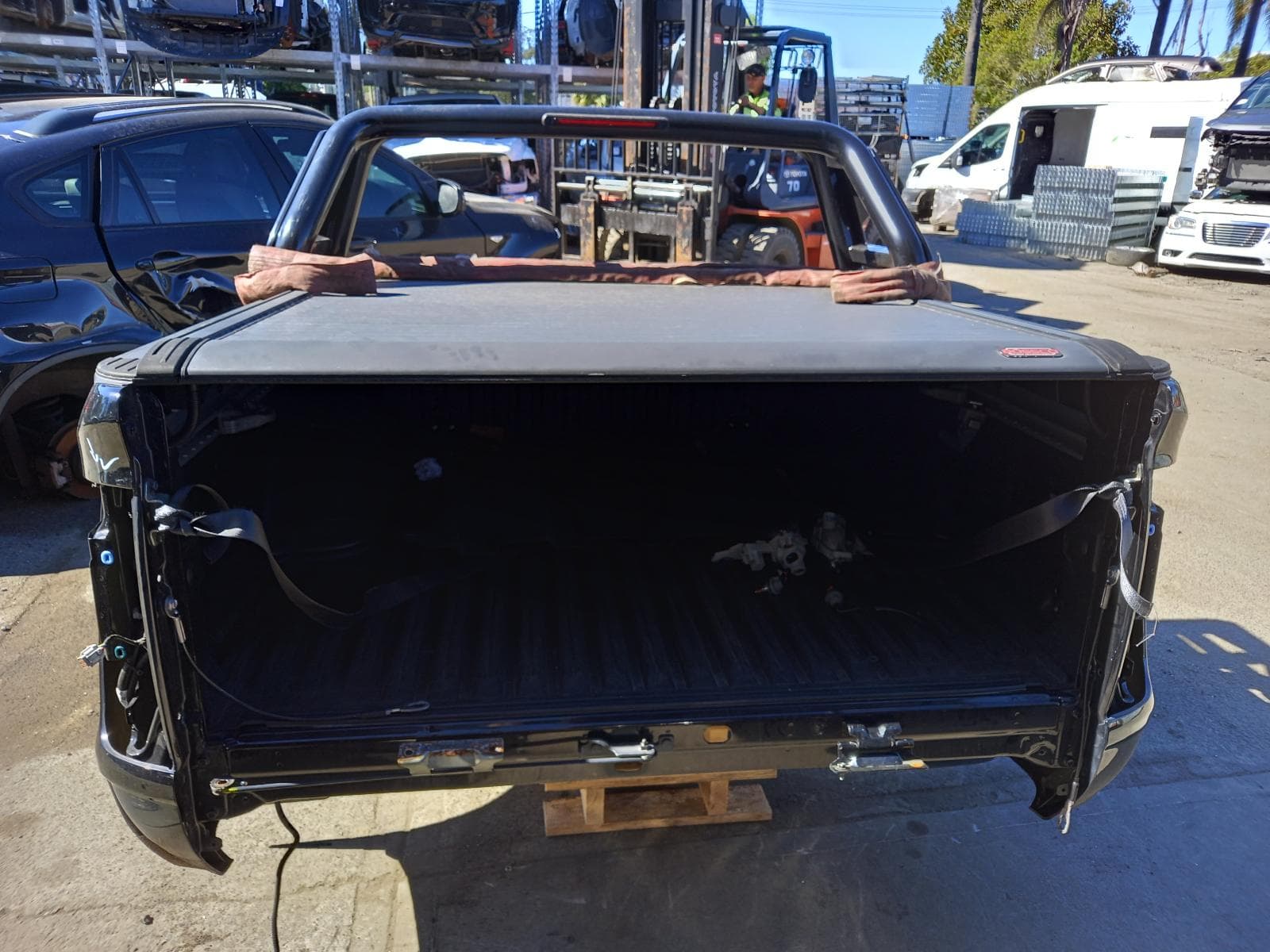 Used auto part listing image: 2022 NISSAN NAVARA UTE BACK NP300, UTE BACK, DUAL CAB, WIDE BODY, FLARED TYPE, 12/20- 0000286373