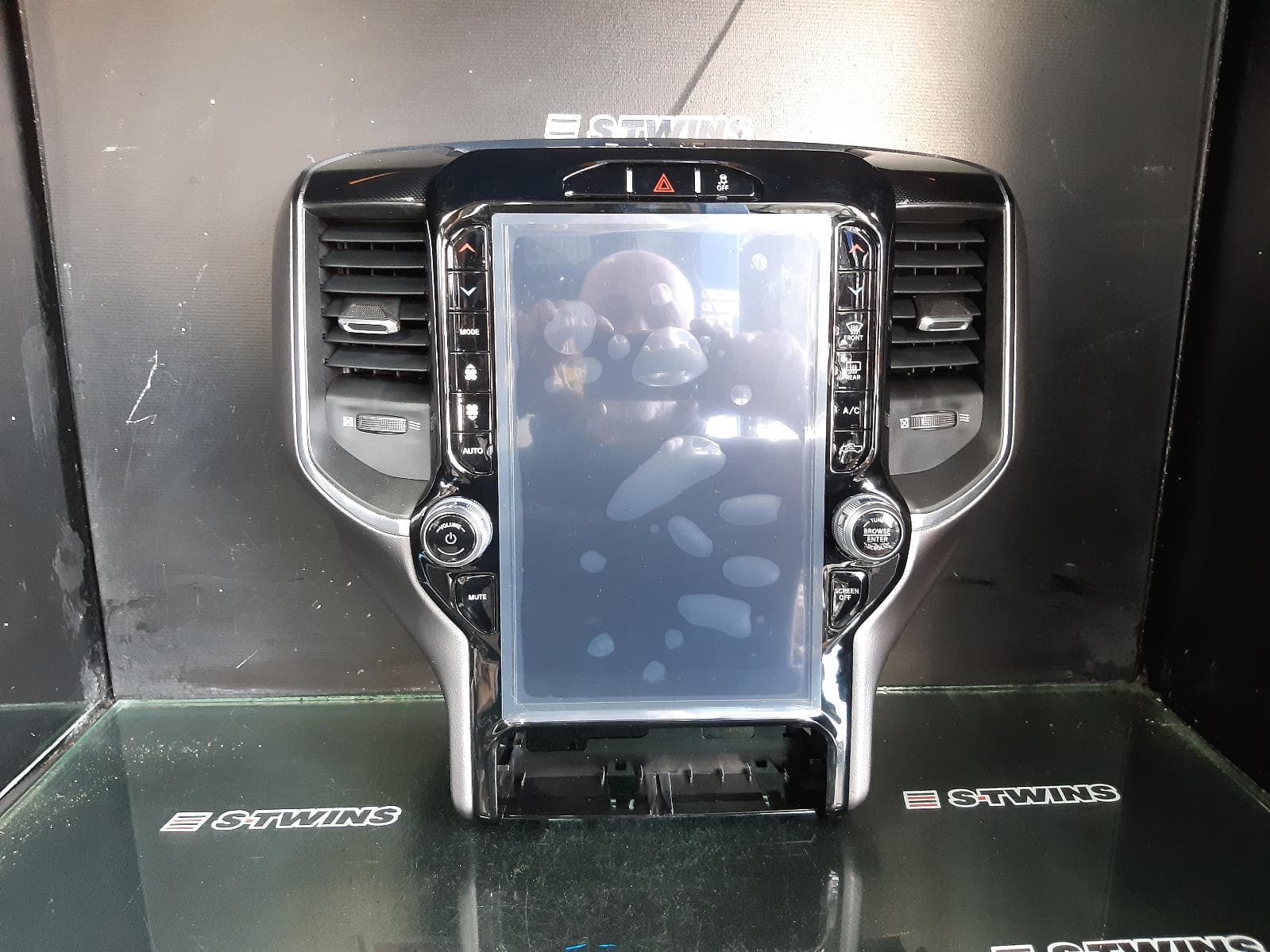 Used auto part listing image: 2021 RAM 1500 TOUCHSCREEN UNIT, 12IN, LARAMIE/LIMITED, DT, 10/20- 0000284552