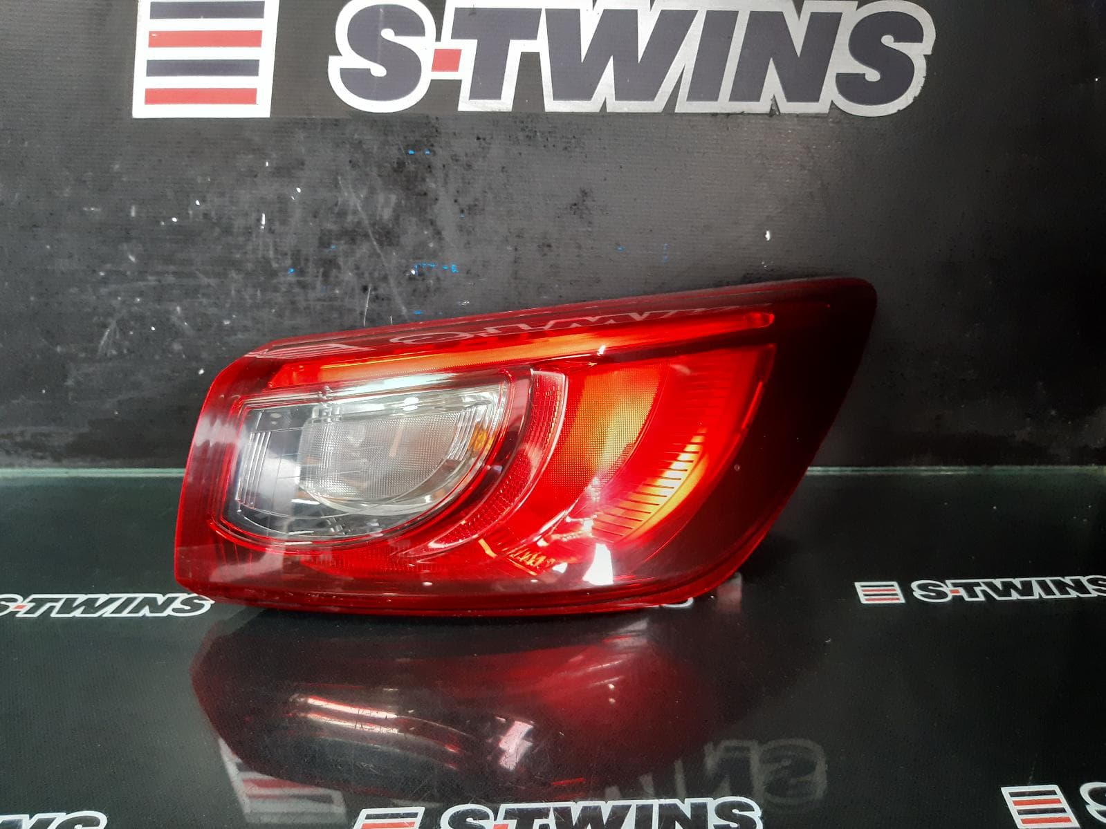 Used auto part listing image: 2015 MAZDA CX3 RIGHT TAILLIGHT DK, LED TYPE, 03/15-05/18 0000252233