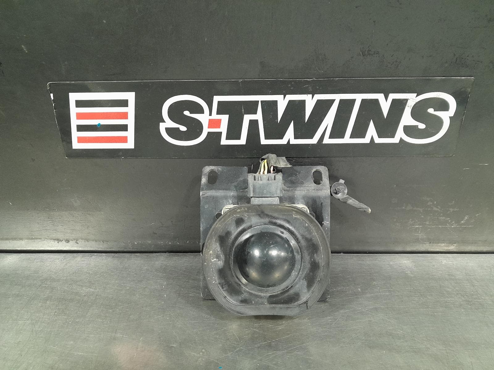 Used auto part listing image: 2018 JEEP GRANDCHEROKEE REVERSE CAMERA FRONT RADAR SENSOR, WK, 10/10-02/22 0000293959