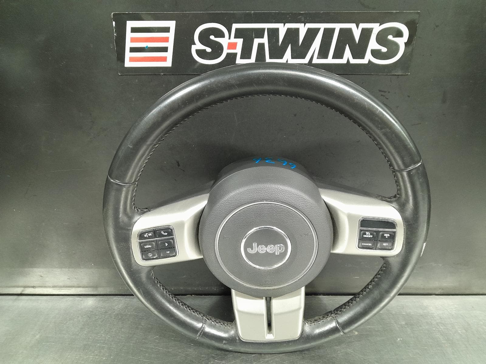 Used auto part listing image: 2012 JEEP COMPASS STEERING WHEEL LEATHER, MK, 07/11-12/16 0000294230