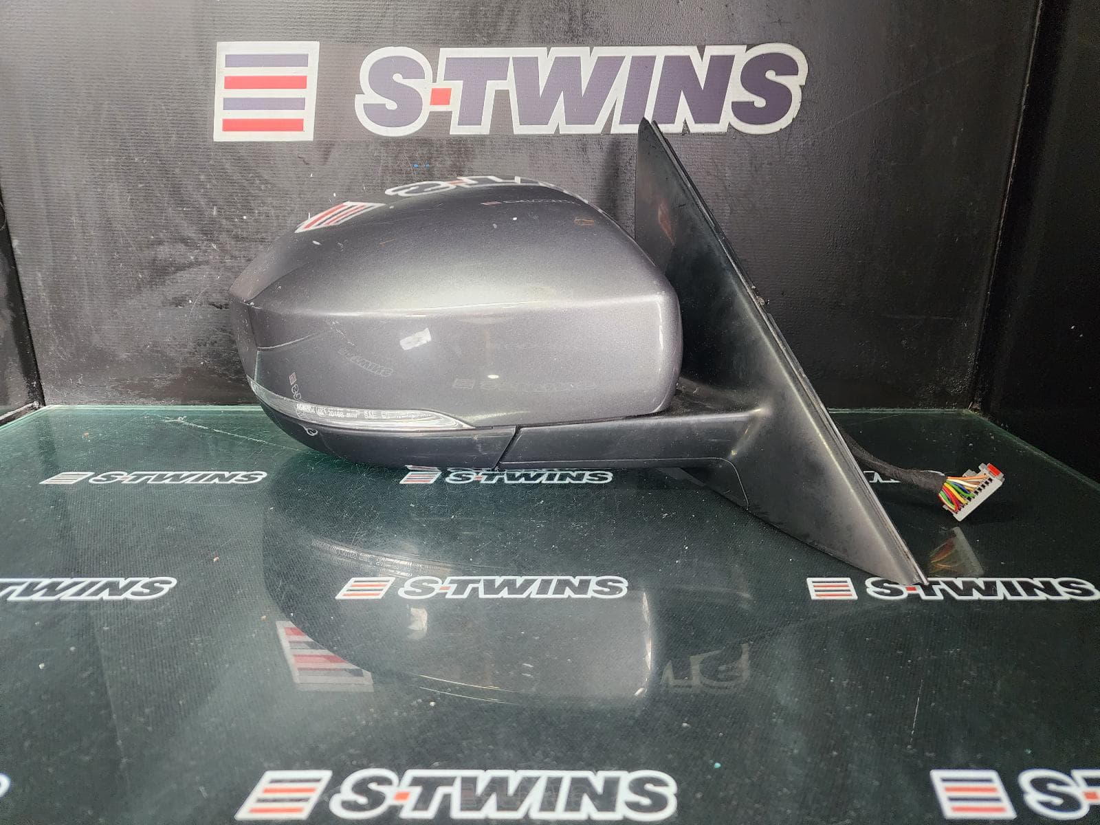 Used auto part listing image: 2020 LAND ROVER RANGEROVER SPORT RIGHT DOOR MIRROR L494, POWER, FOLDING TYPE, AUTOBIOGRAPHY/HSE, 06/13-04/22 0000256394