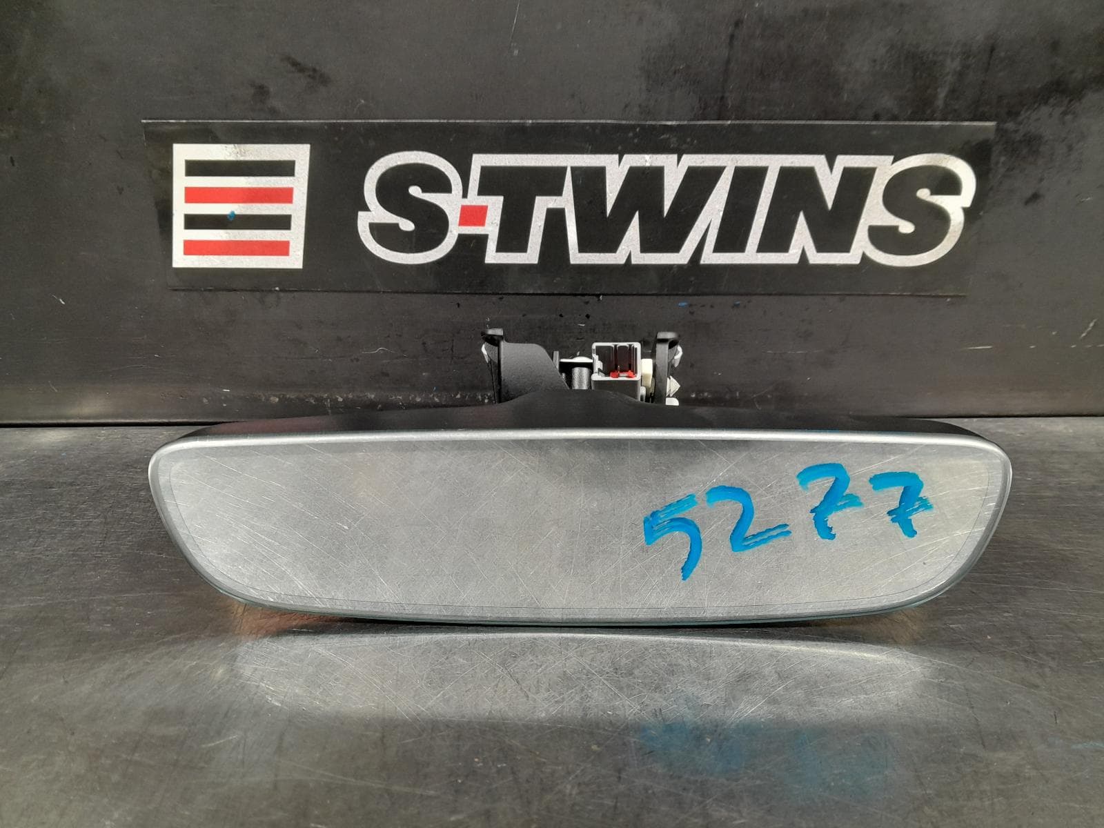 Used auto part listing image: 2018 LAND ROVER RANGEROVER SPORT INTERIOR MIRROR L494, 12/13-04/22 0000294590