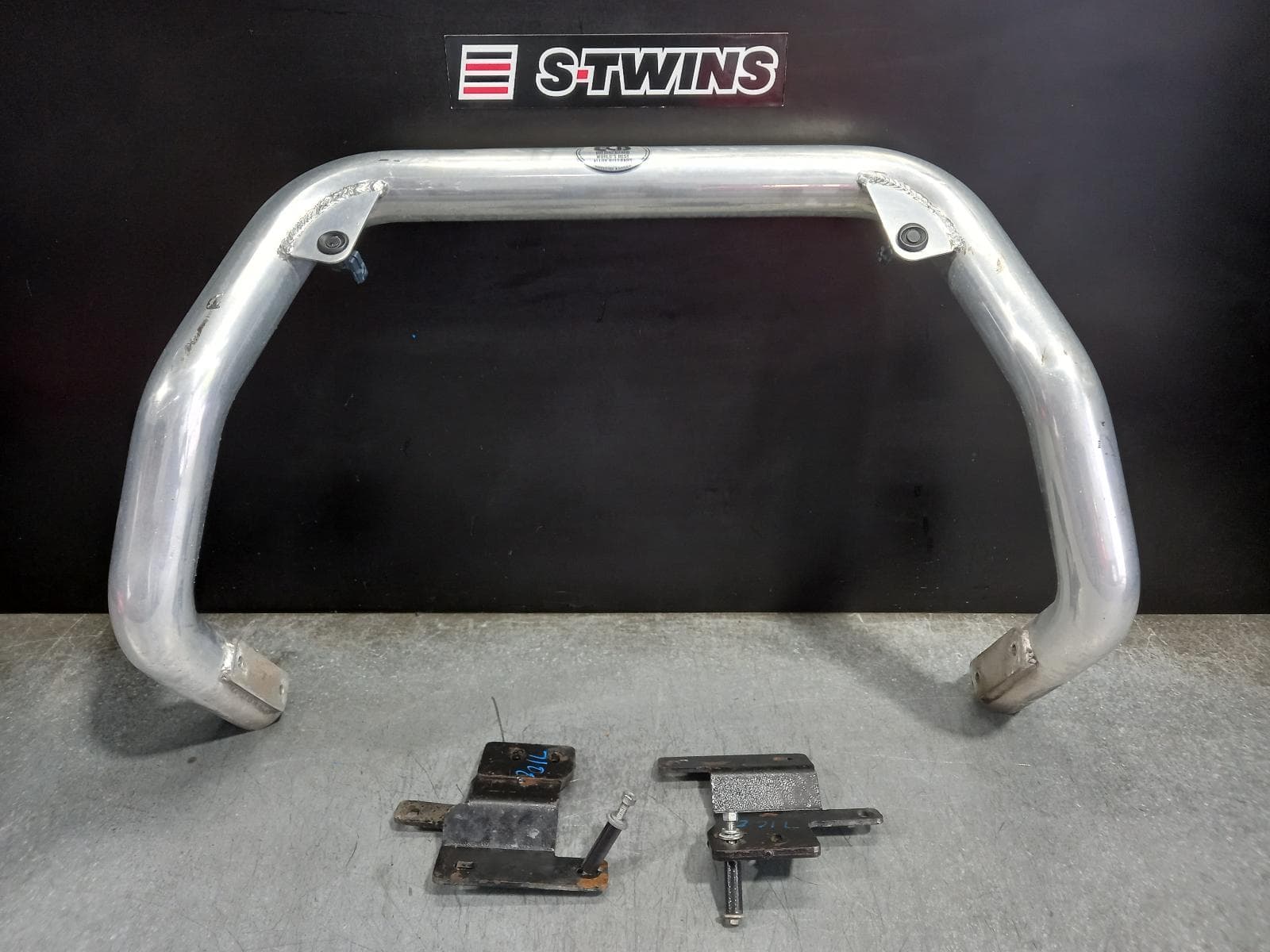 Used auto part listing image: 2019 MITSUBISHI PAJERO FRONT BUMPER NUDGE BAR, PAJERO SPORT, QE, 10/15-10/19 0000294886