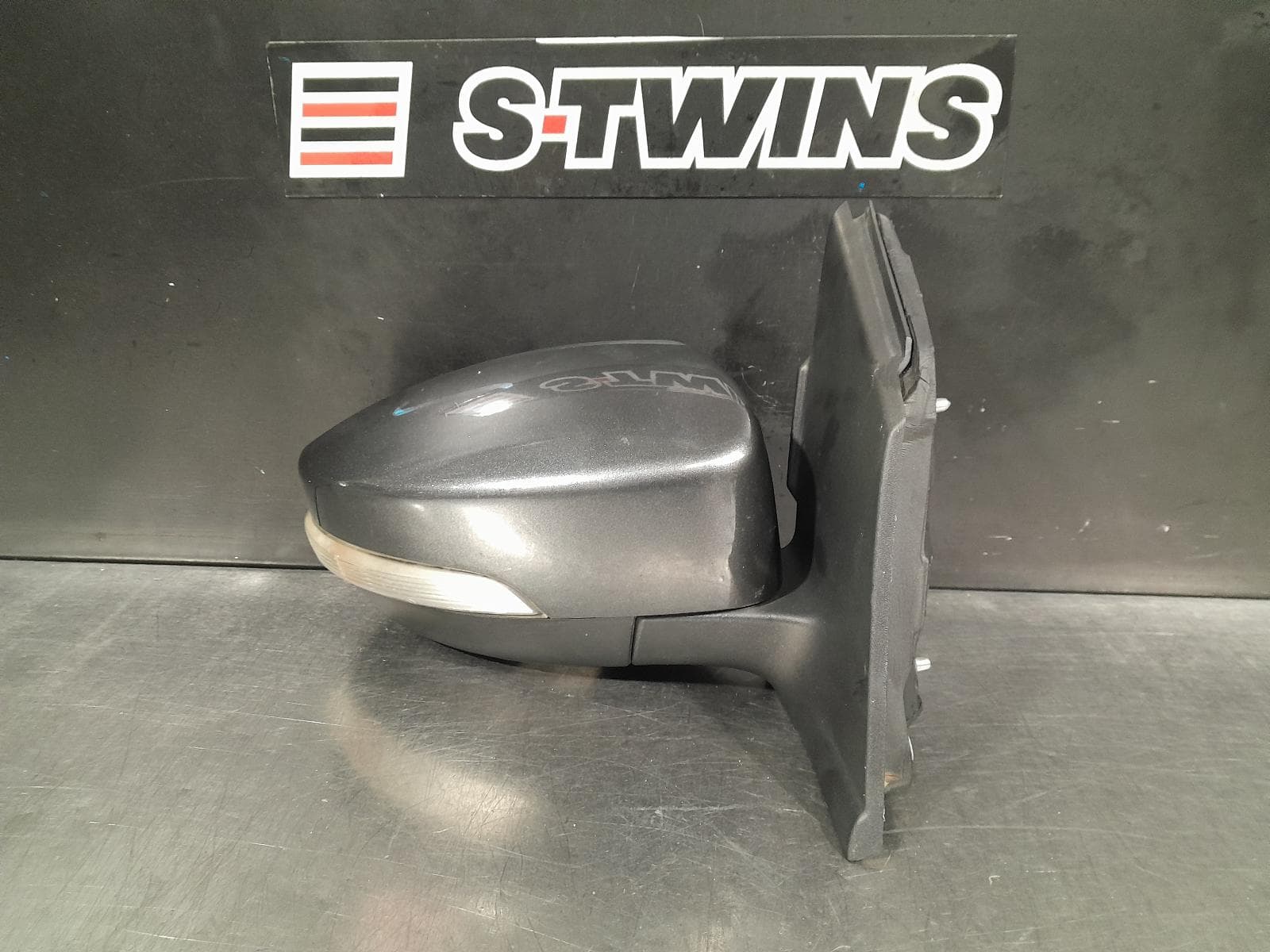 Used auto part listing image: 2018 FORD ESCAPE RIGHT DOOR MIRROR ZG, TREND/TITANIUM, POWER FOLDING & W/ BLIND SPOT TYPE, 09/16-05/20 0000307650