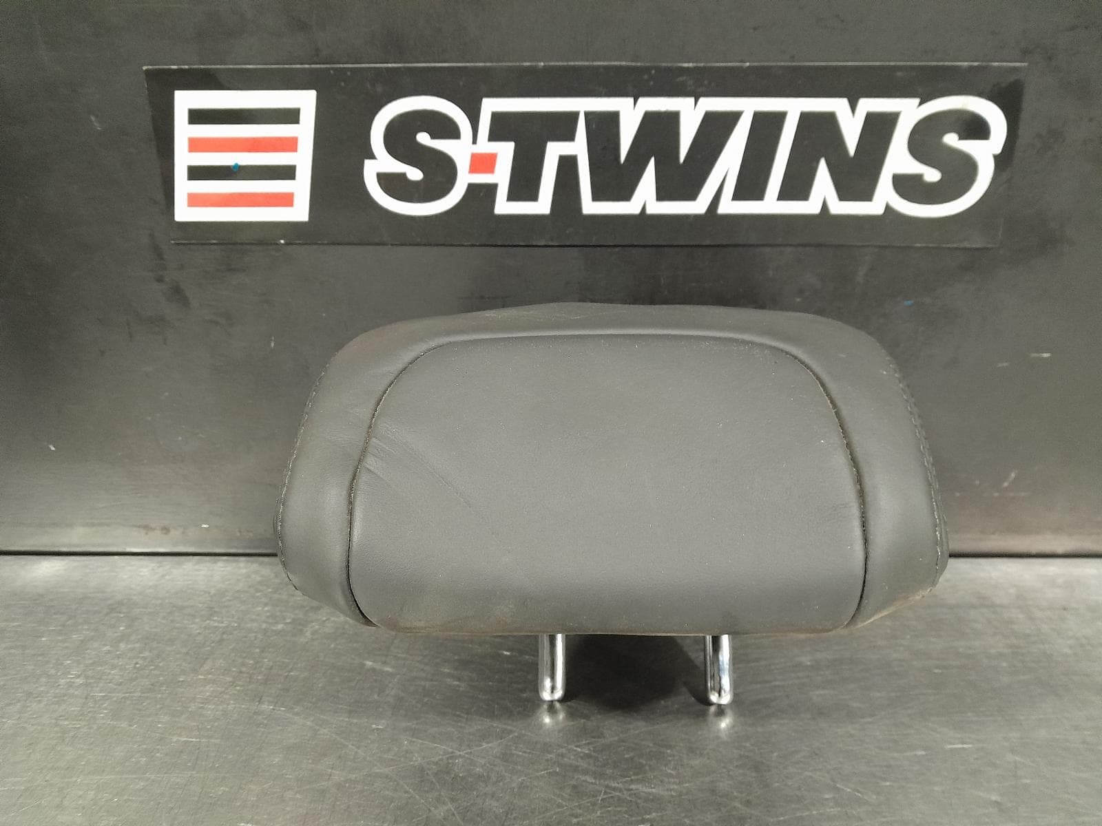 Used auto part listing image: 2019 PEUGEOT 3008 HEADREST P84, 10/16-12/23 0000296009