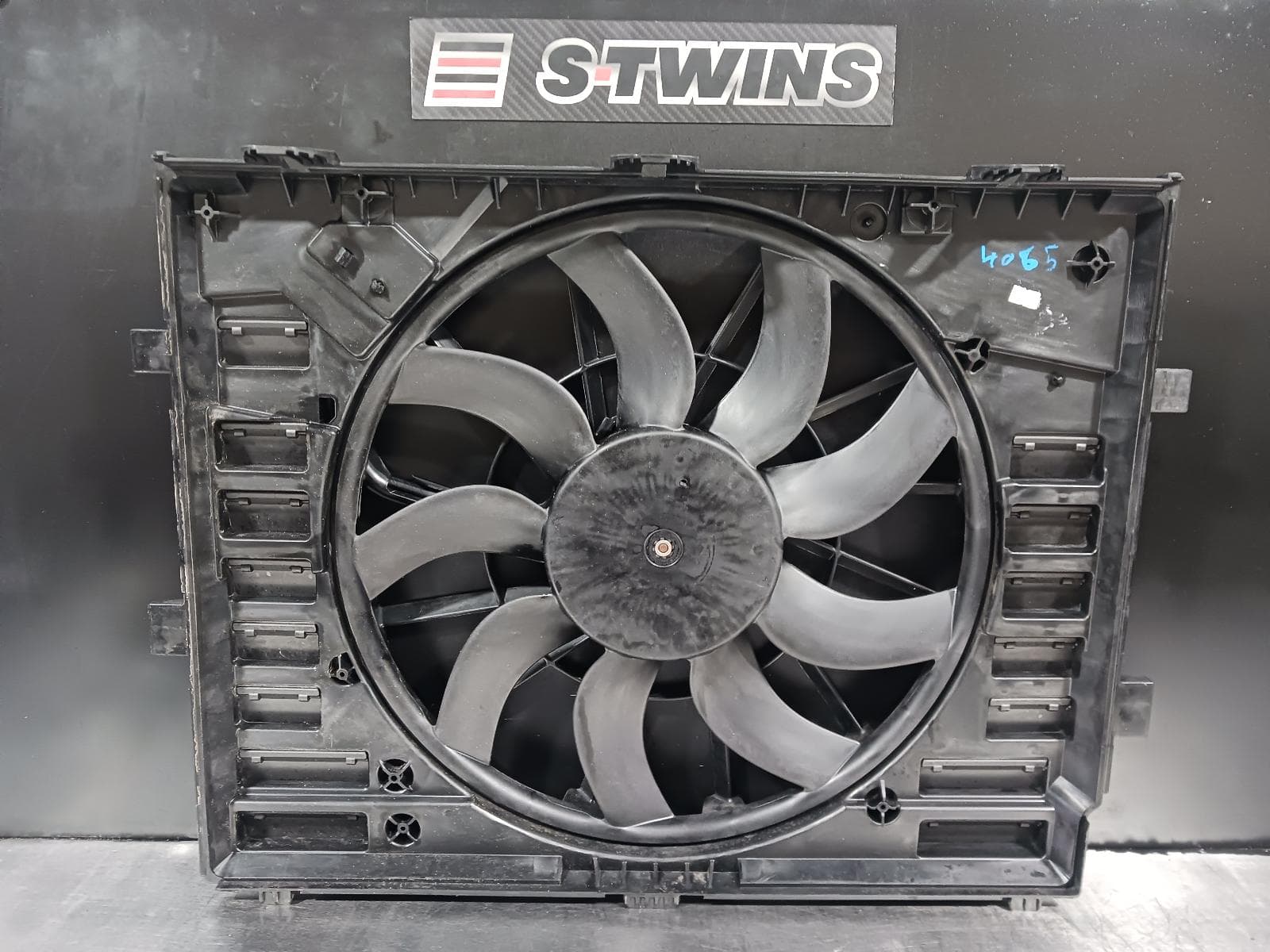Used auto part listing image: 2014 PORSCHE CAYENNE FAN RADIATOR FAN, 3.0, DIESEL, TURBO, 92A, 11/14-04/18 0000229747
