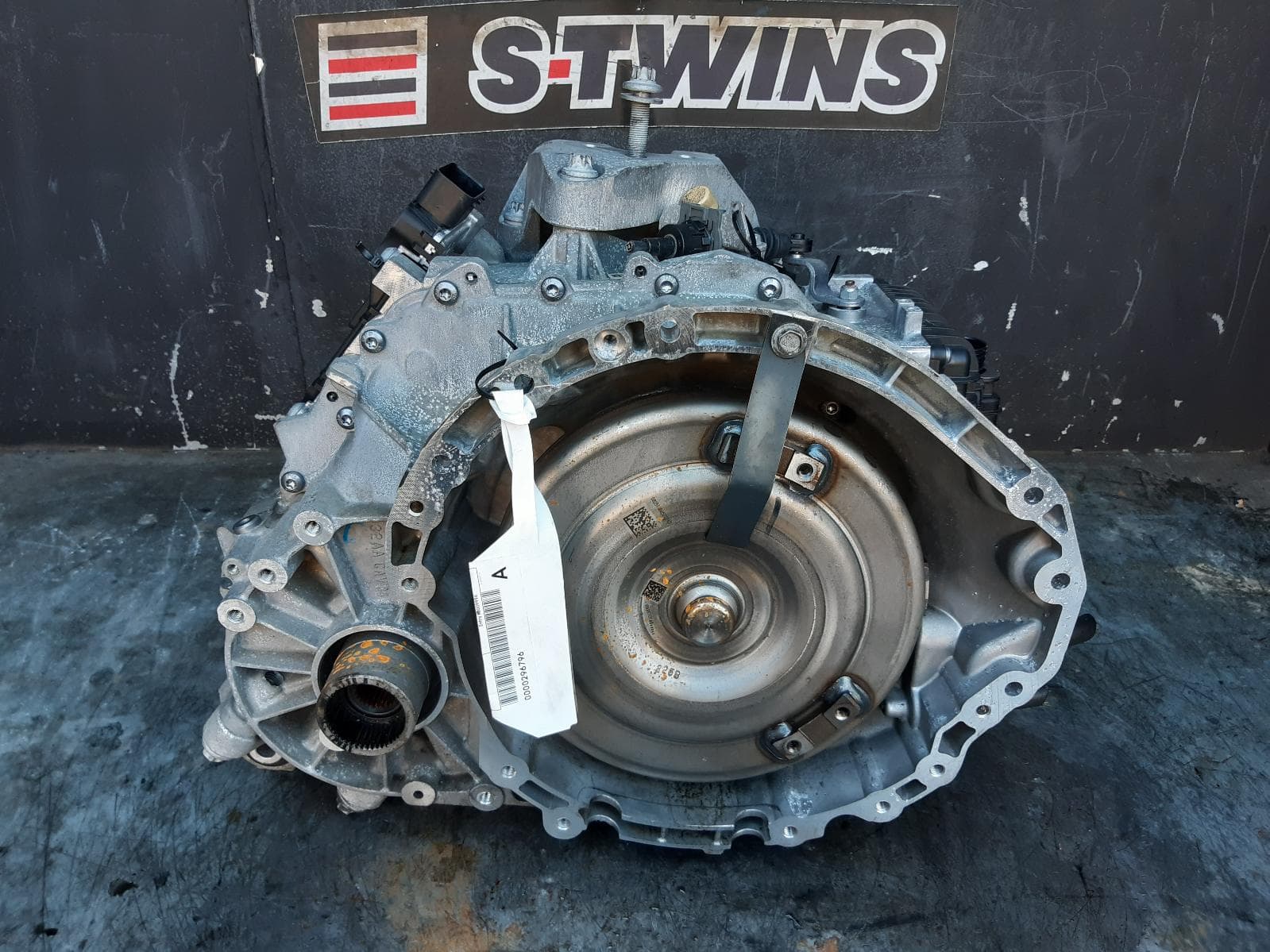 Used auto part listing image: 2015 JEEP CHEROKEE TRANS GEARBOX KL, AUTO, AWD, PETROL, 3.2, NON TRANSFER CASE, 02/14-11/22 0000296796