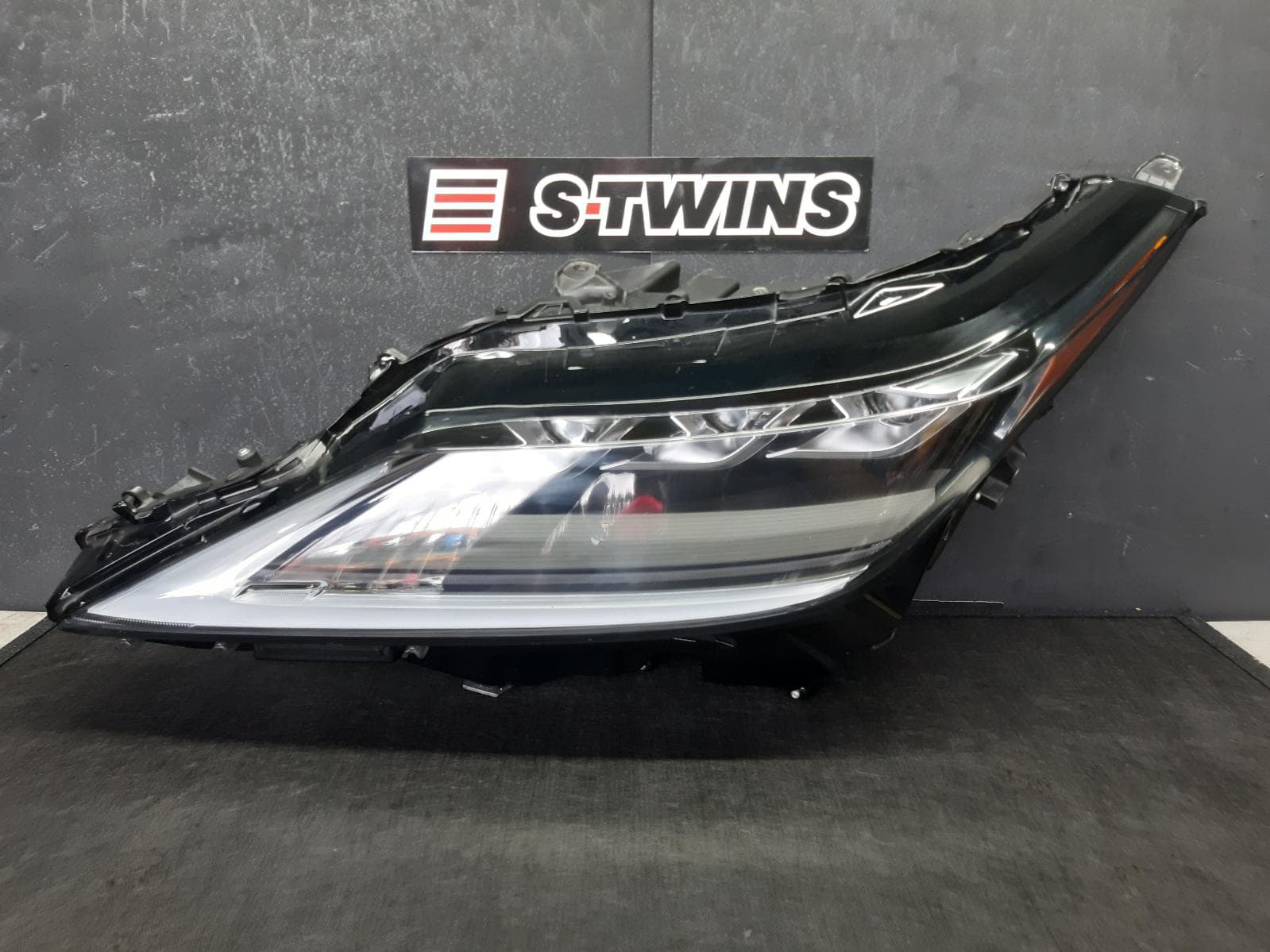 Used auto part listing image: 2021 LEXUS RX SERIES LEFT HEADLAMP AL20, F SPORT/SPORTS LUXURY, TRIPLE STACK LED TYPE, 11/19- 0000256297
