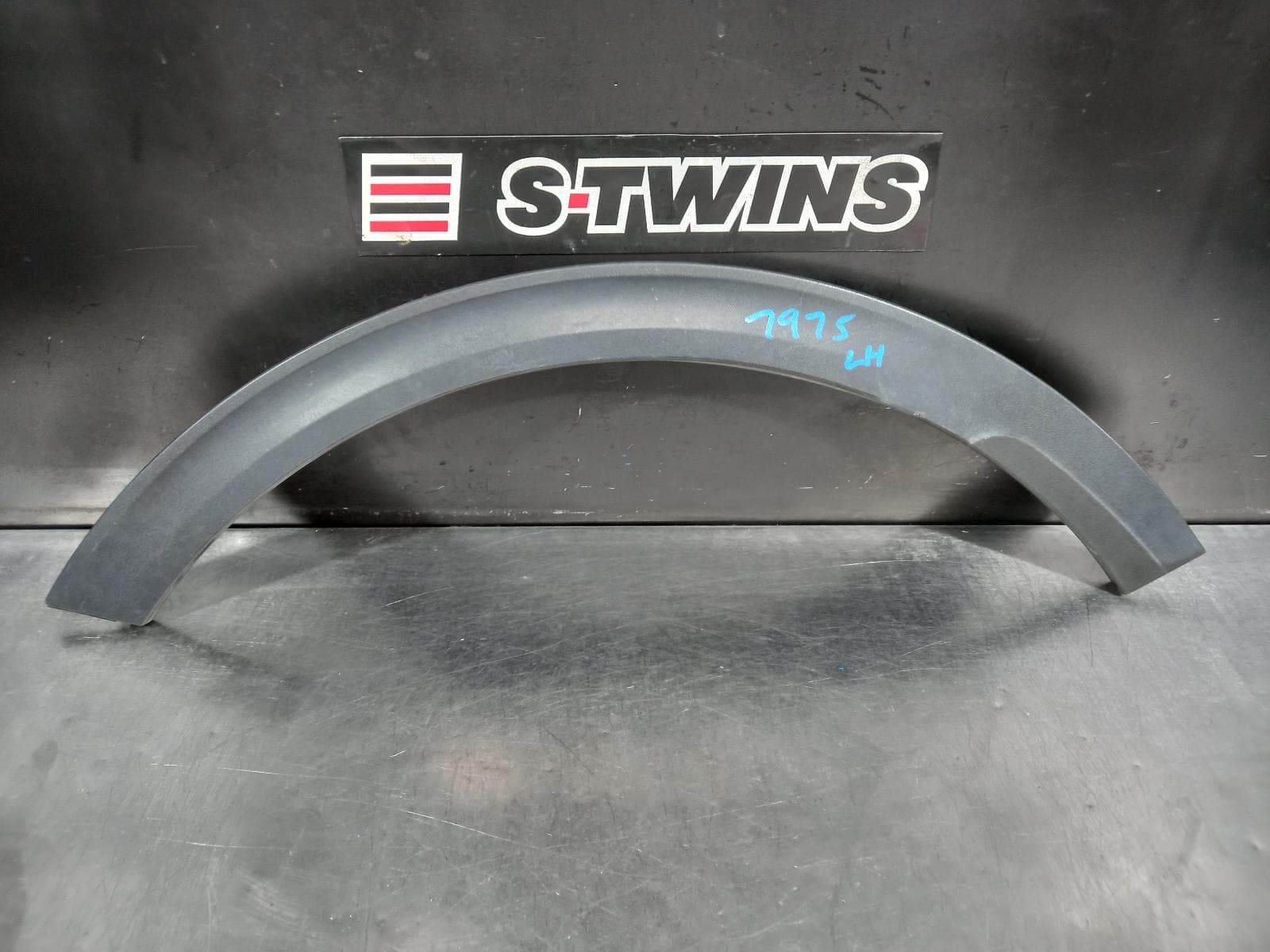 Used auto part listing image: 2017 KIA SPORTAGE WHEEL ARCH FLARE LH FRONT, QL, 10/15-08/21 0000299201