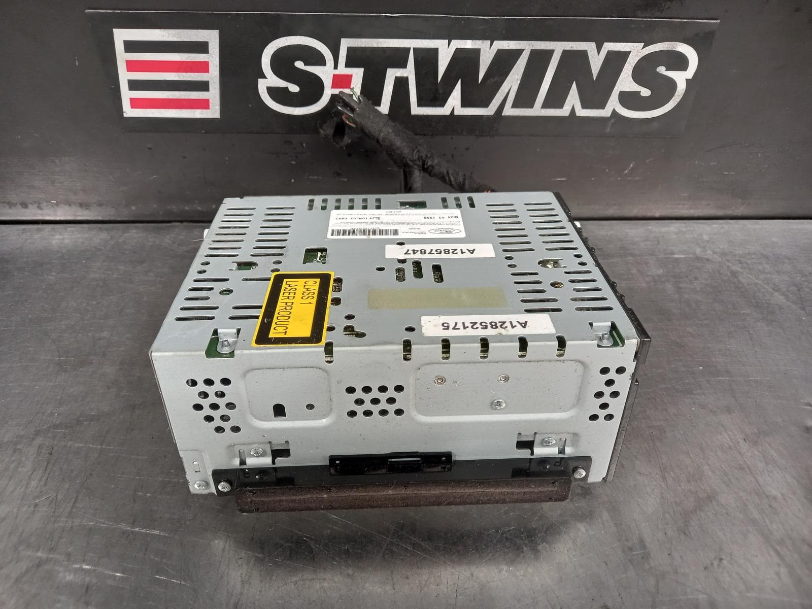 Used auto part listing image: 2014 FORD KUGA RADIO CD PLAYER HEAD UNIT, TF, 11/12-09/16 0000299378