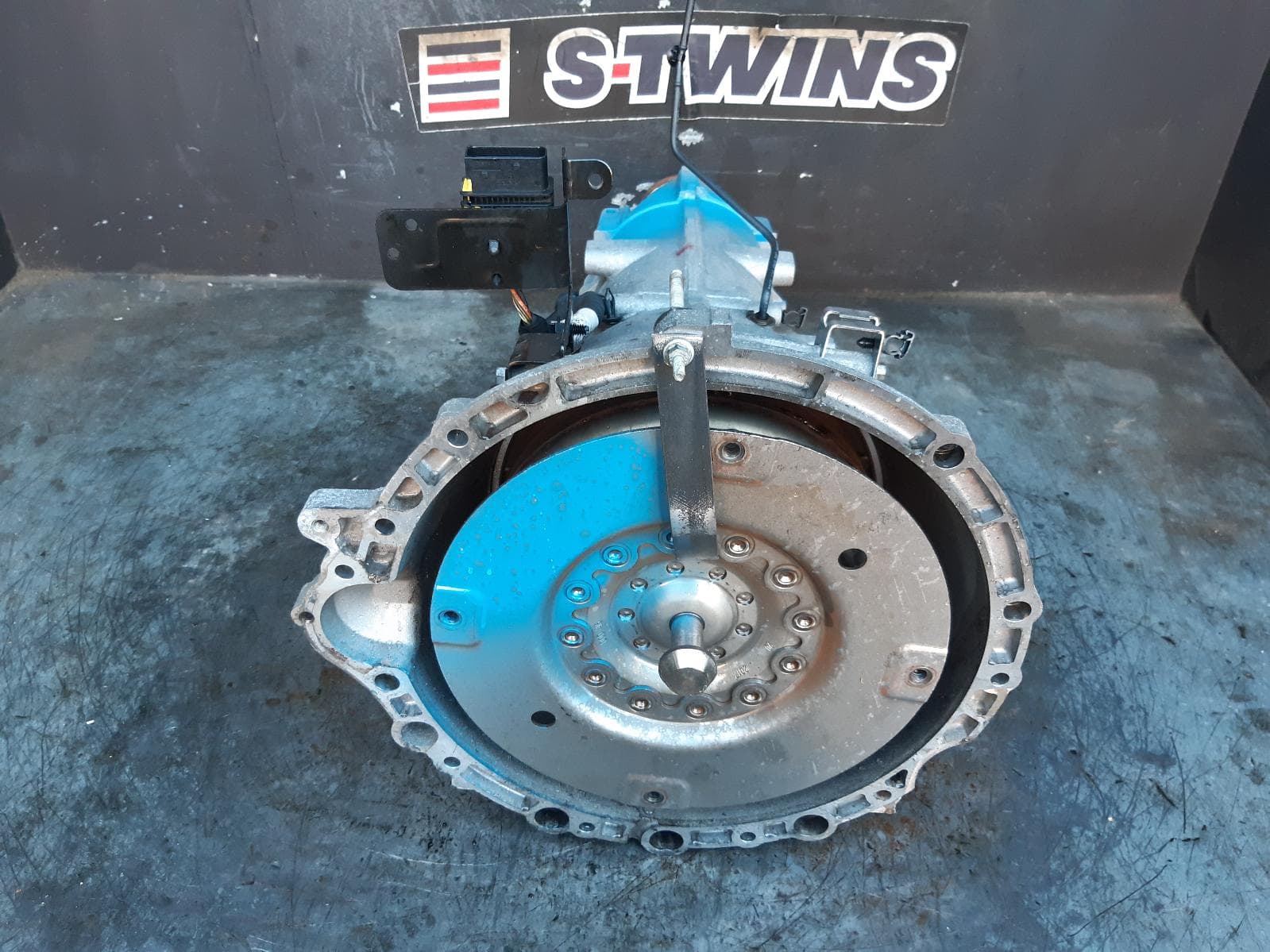Used auto part listing image: 2017 JAGUAR F PACE TRANS GEARBOX AUTO, RWD, DIESEL, 2.0, TURBO, X761, 02/16-10/20 0000346927