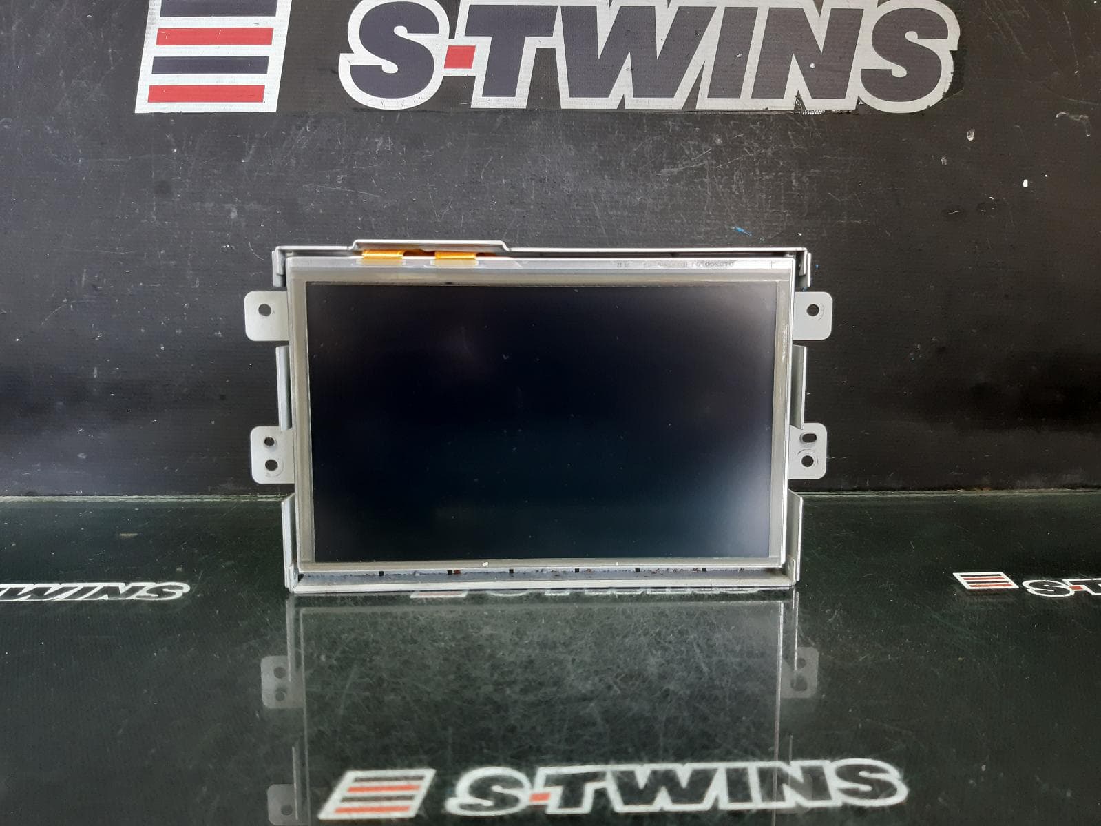 Used auto part listing image: 2017 JAGUAR F PACE DISPLAY UNIT, 8IN TOUCHSCREEN, X761, 02/16-10/20 0000352487