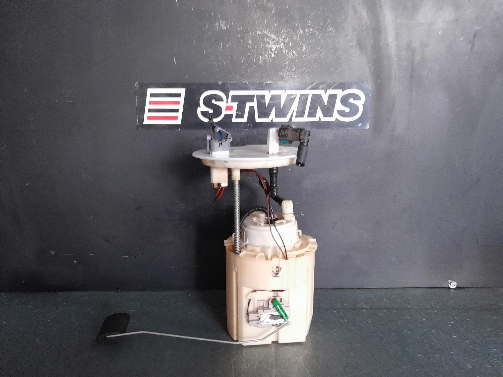 Used auto part listing image: 2021 KIA SELTOS FUEL PUMP PUMP & SENDER ASSY IN TANK, PETROL, 2.0, SP2, 07/19- 0000346107