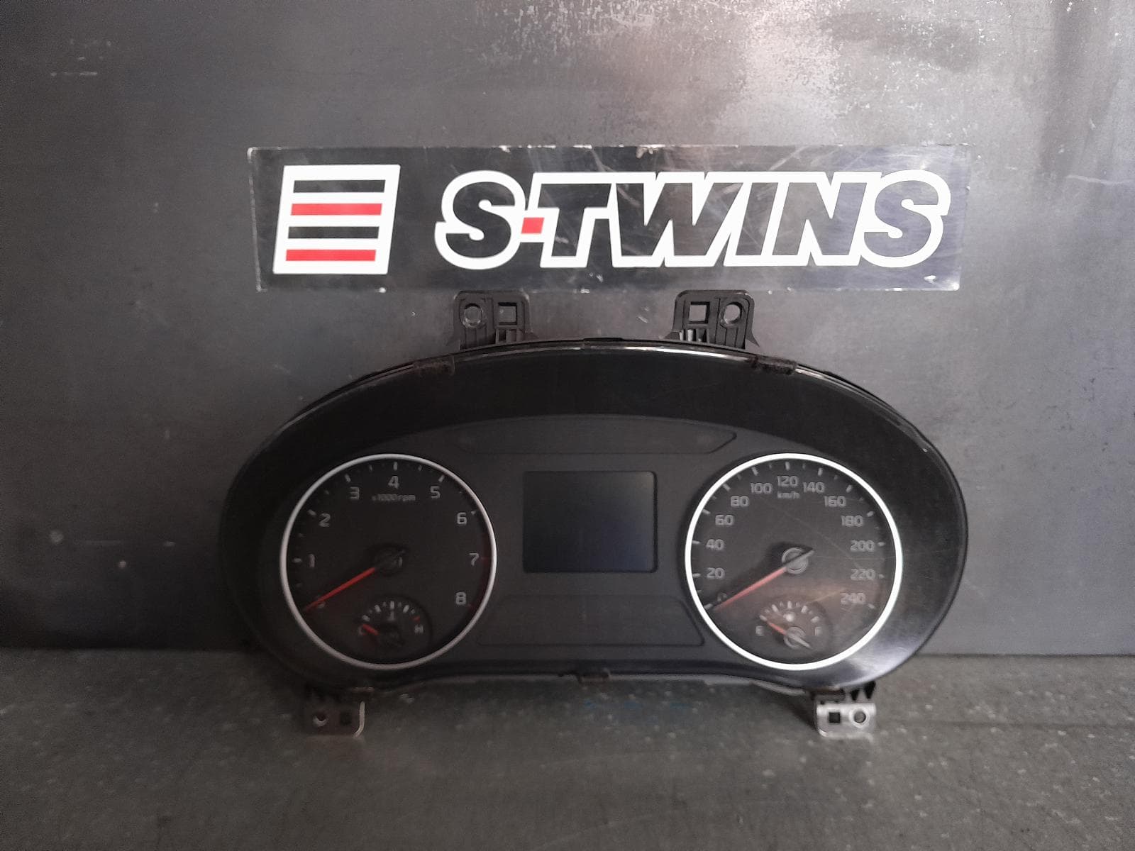 Used auto part listing image: 2021 KIA SELTOS INSTRUMENTCLUSTER INSTRUMENT CLUSTER, PETROL, 2.0, AUTO T/M, SP2, S/SPORT +, 07/19- 0000346121