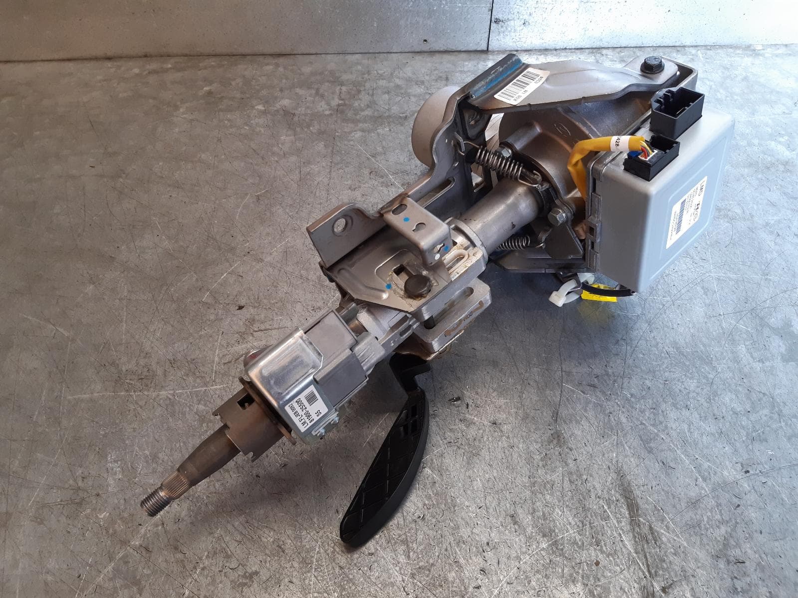Used auto part listing image: 2014 HYUNDAI IX35 STEERING COLUMN LM SERIES, ELECTRONIC ASSIST TYPE, 11/09-01/16 0000094236
