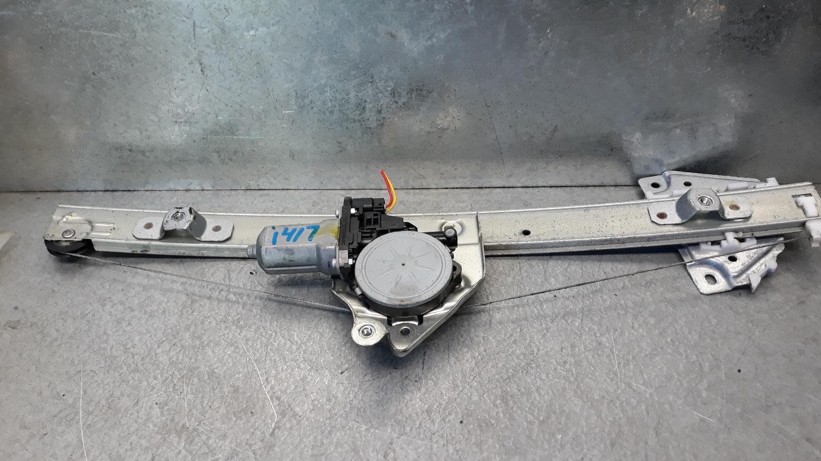Used auto part listing image: 2011 SUZUKI VITARA RIGHT FRONT WINDOW REG MOTOR GRAND VITARA, JB-JT, CABLE TYPE, 04/05-12/18 0000066263
