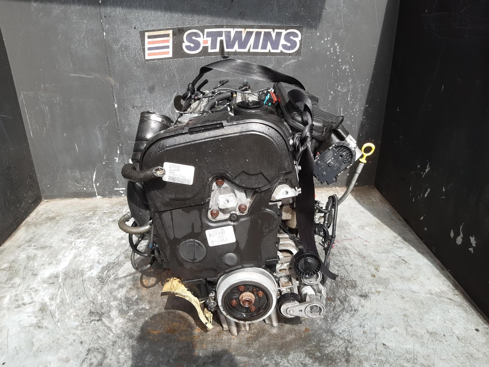 Used auto part listing image: 2007 VOLVO S70/V70/C70 ENGINE V70 (YV1SW52), 2.5, B5254T4, TURBO, 10/04-12/07 0000304469