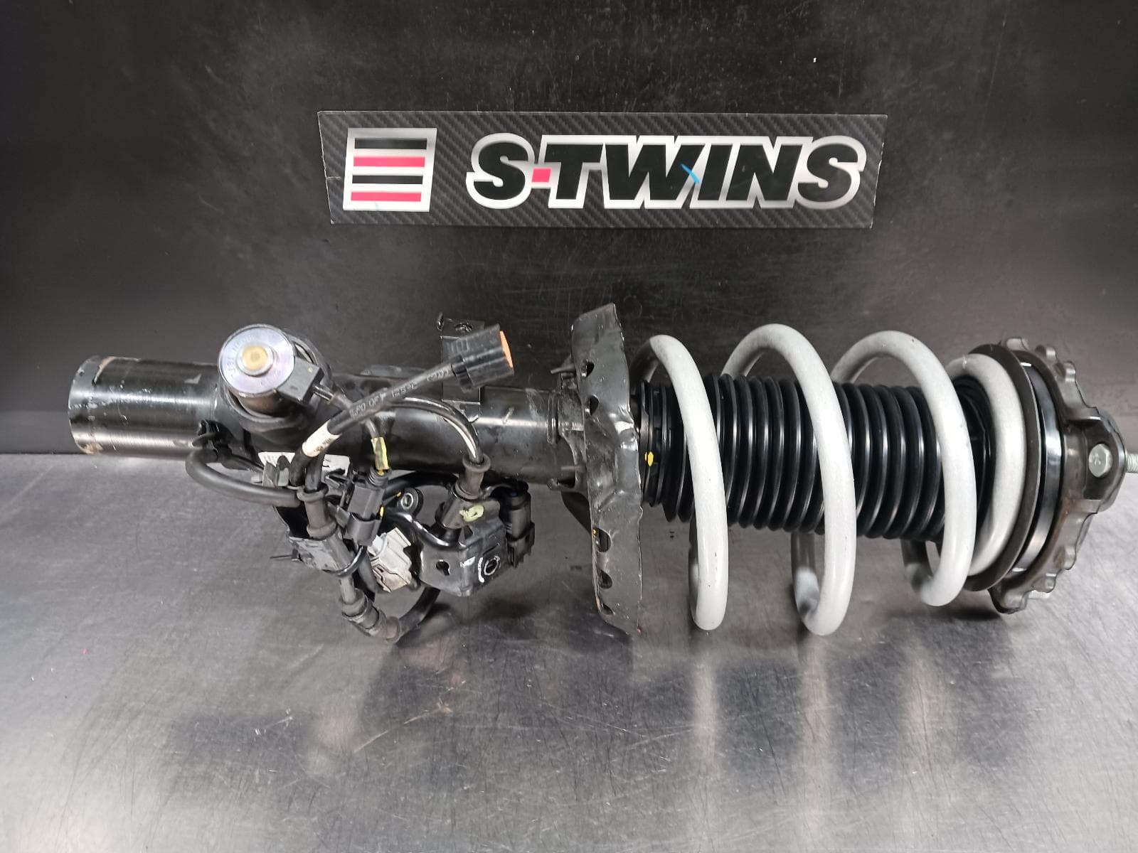 Used auto part listing image: 2019 HYUNDAI I30 RIGHT FRONT STRUT PD, 2.0, G4KH, PETROL, 02/18- 0000239980