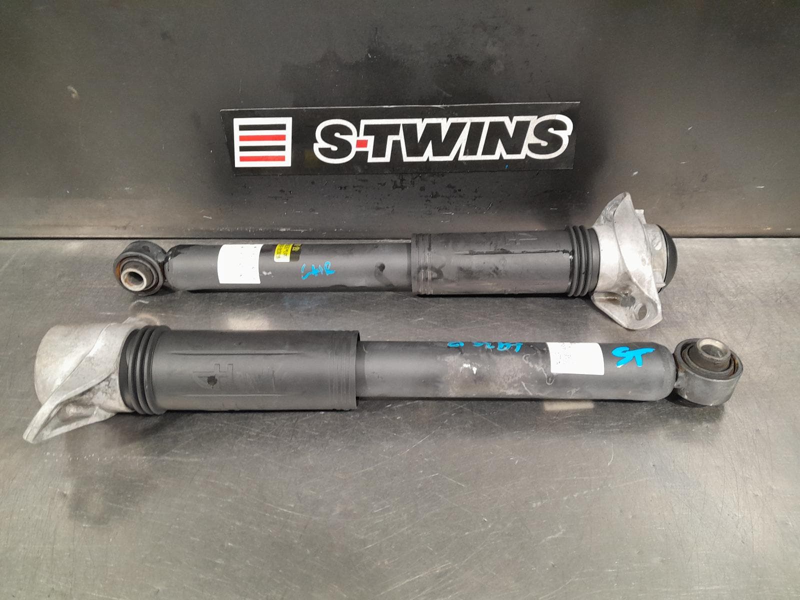 Used auto part listing image: 2021 LEXUS UX SHOCK ABSORBER X10, 10/18- 0000303847