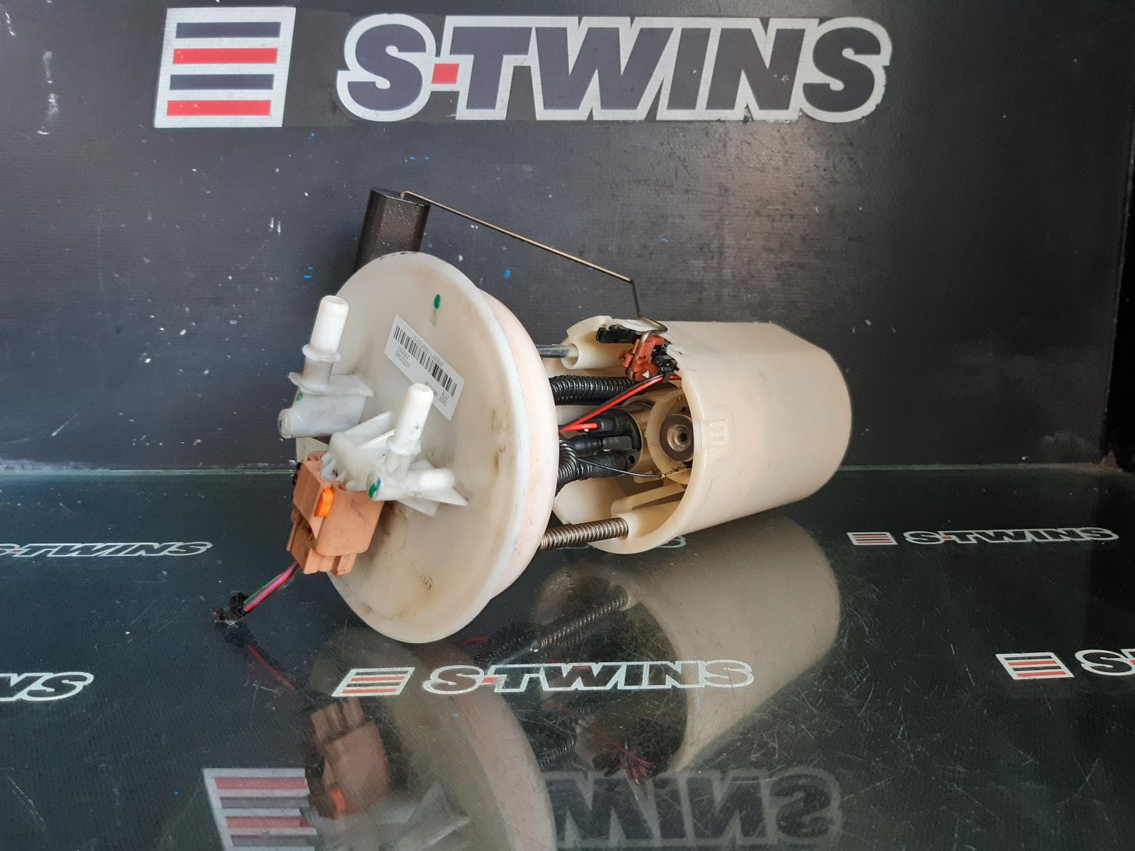 Used auto part listing image: 2020 MG ZS FUEL PUMP PETROL, 1.0, IN TANK, AZS1, 09/17- 0000305615