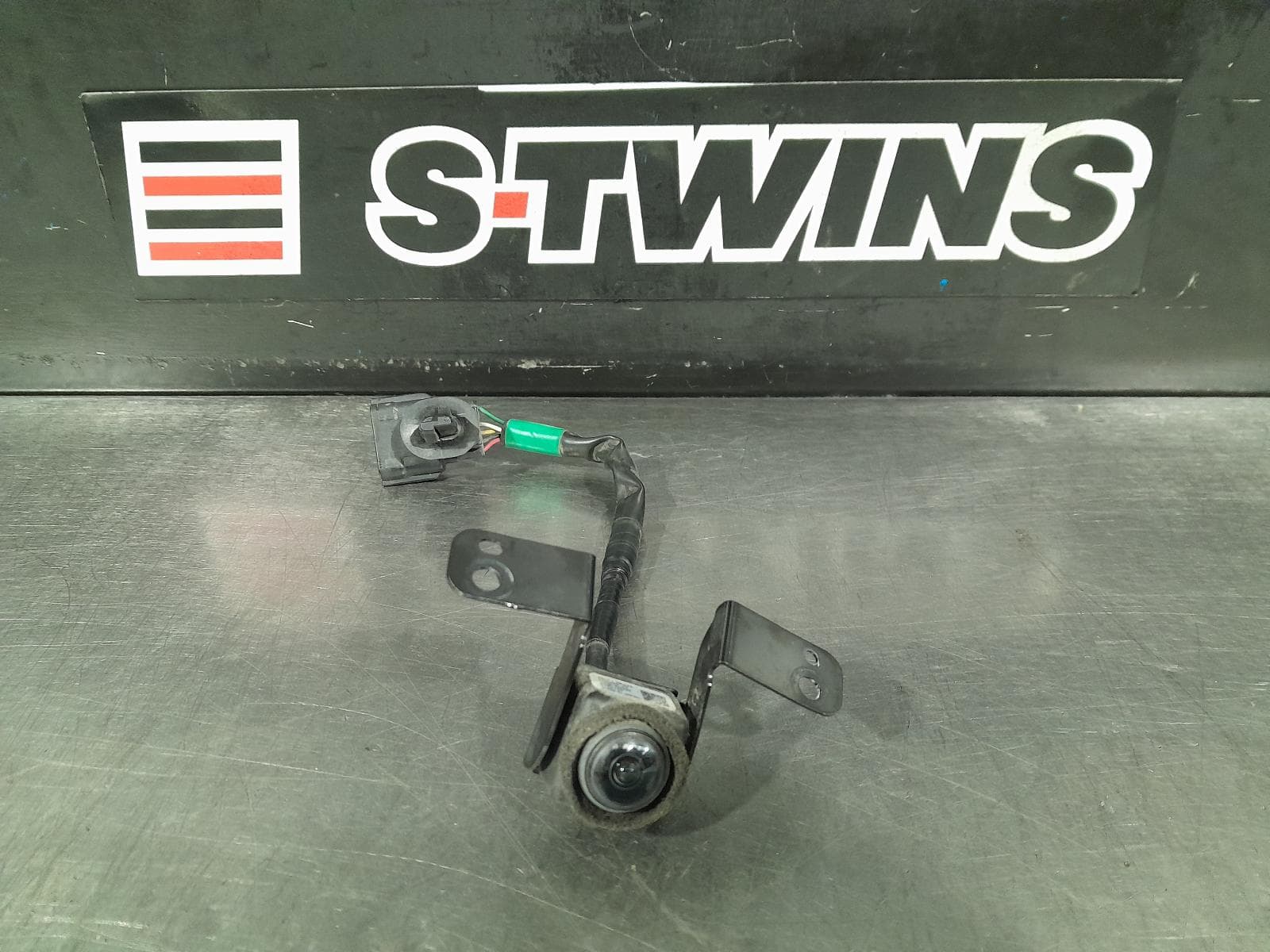 Used auto part listing image: 2017 INFINITI QX70 REVERSE CAMERA S51, 10/13-12/19 0000306284