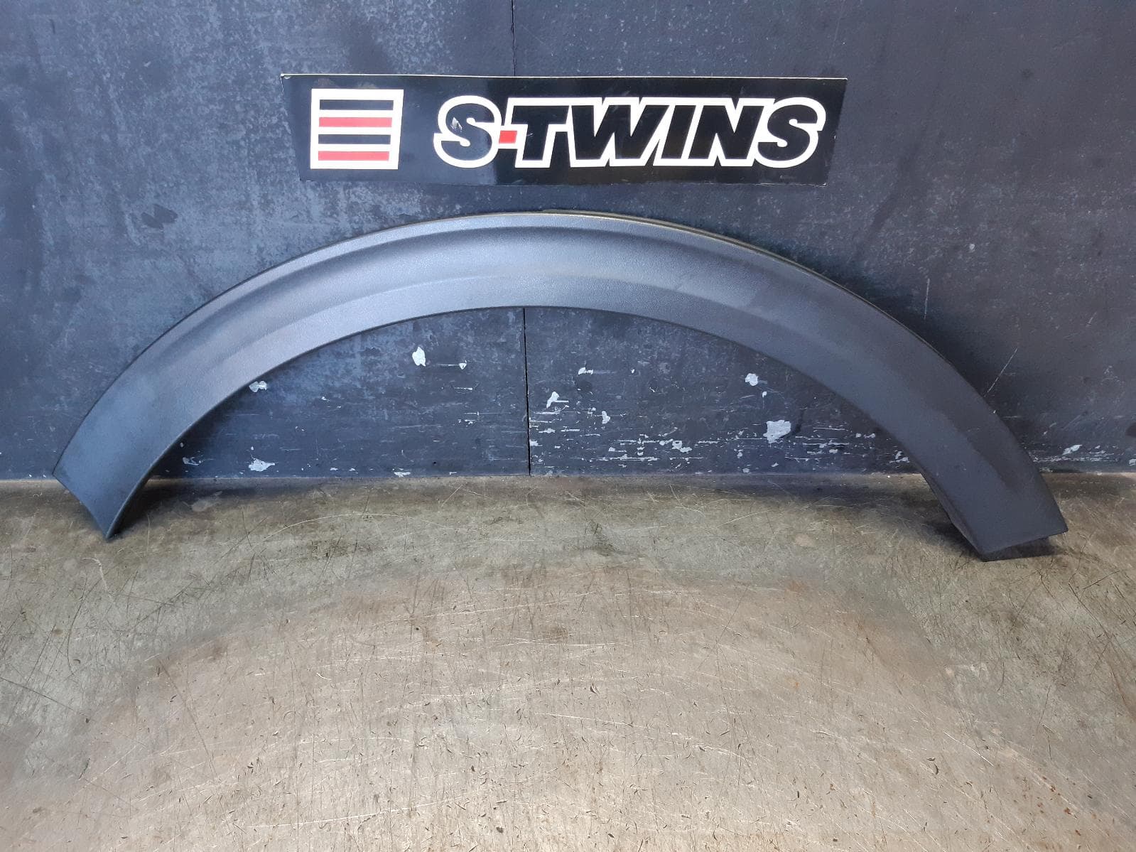 Used auto part listing image: 2017 KIA SPORTAGE WHEEL ARCH FLARE RH REAR, QL, 10/15-08/21 0000354529
