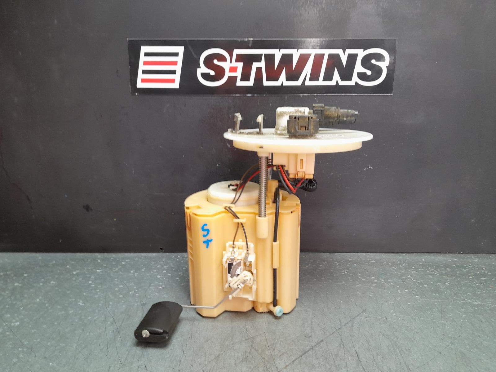 Used auto part listing image: 2018 HYUNDAI I30 FUEL PUMP IN TANK (PUMP & SENDER), PETROL, 2.0, G4NC, PD, 03/17-10/23 0000354993