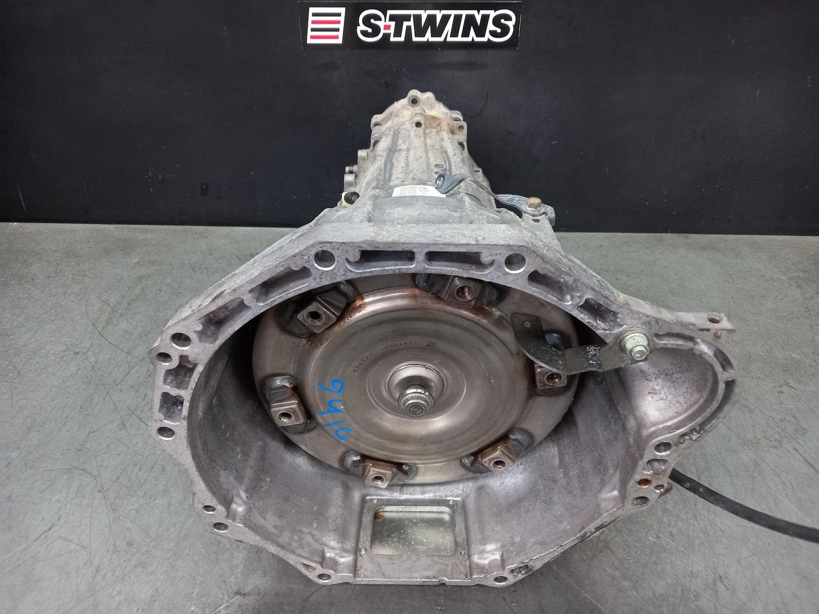 Used auto part listing image: 2018 ISUZU DMAX TRANS GEARBOX AUTO, 4WD, DIESEL, 3.0, 4JJ1, TURBO, EURO 5, NO TRANSFER CASE, RC, 11/16-06/20 0000355871