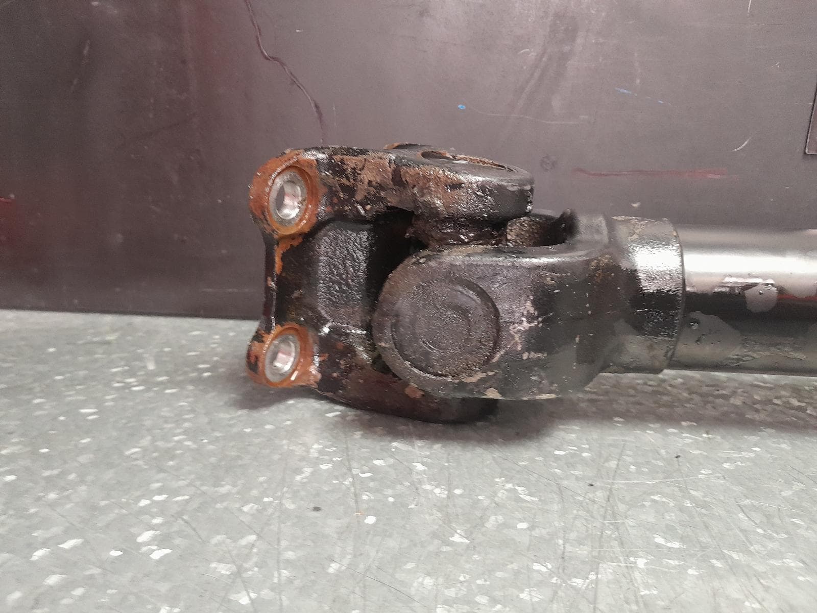 Used auto part listing image: 2018 ISUZU DMAX FRONT PROP SHAFT AUTO T/M, RC, 10/16-06/20 0000355903