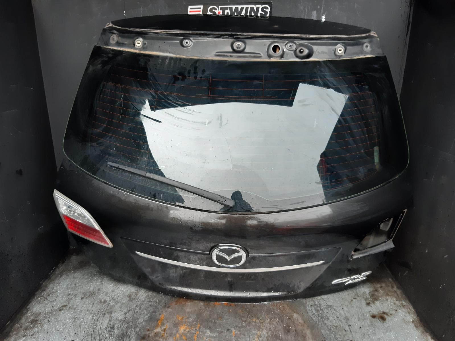 Used auto part listing image: 2012 MAZDA CX9 BOOTLID TAILGATE TAILGATE, TB, NON POWER LIFTGATE TYPE, 12/07-12/15 0000355835
