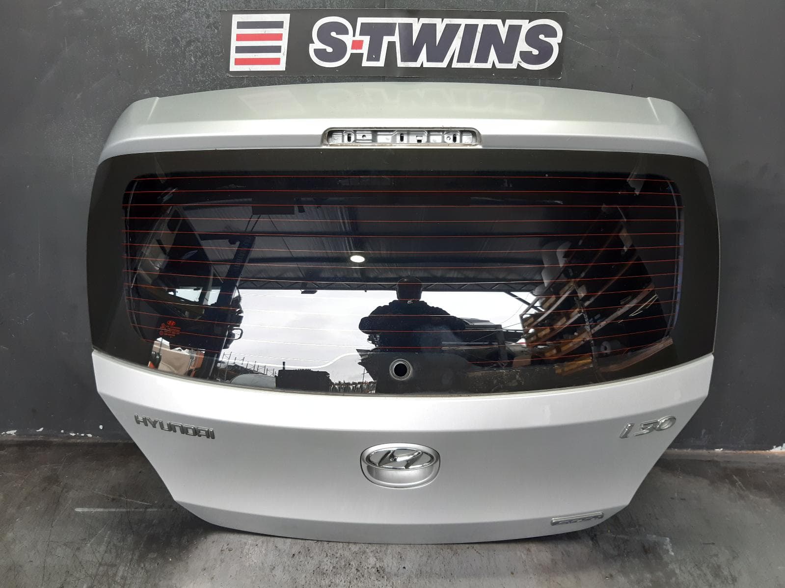 Used auto part listing image: 2011 HYUNDAI I30 BOOTLID TAILGATE TAILGATE, FD, HATCH, NON SPOILER TYPE, 09/07-04/12 0000355869