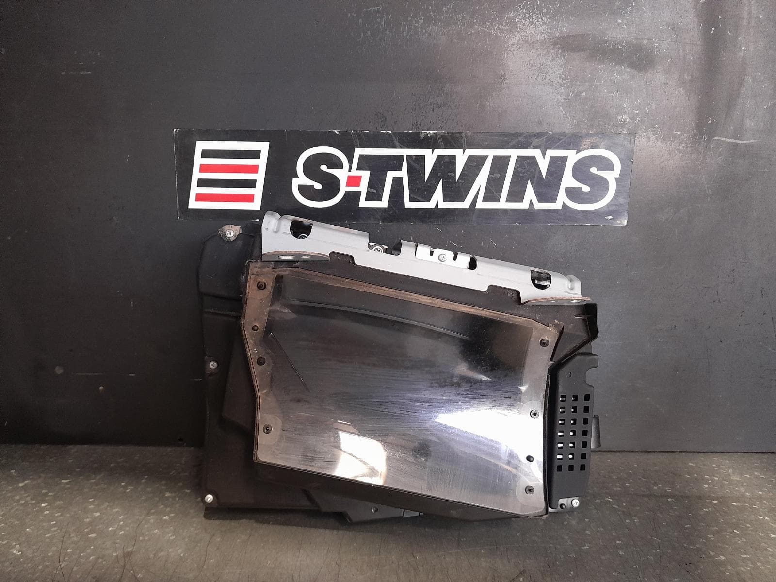 Used auto part listing image: 2022 MAZDA CX5 INSTRUMENTCLUSTER HEAD UP DISPLAY, POP UP TYPE, KF, 02/17- 0000345572