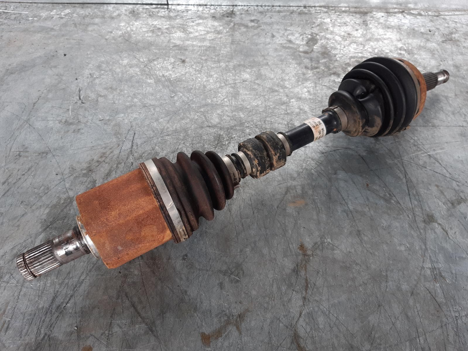 Used auto part listing image: 2012 RENAULT KALEOS LEFT DRIVESHAFT FRONT, AUTO T/M, DIESEL, AWD, H45, 09/08-04/16 0000084219