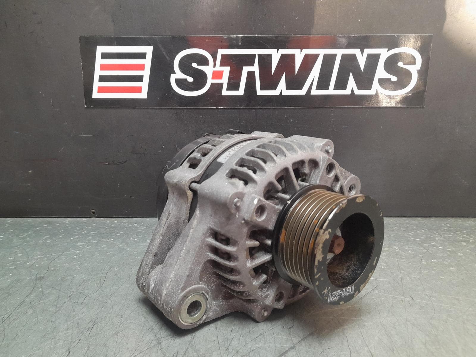 Used auto part listing image: 2018 ISUZU DMAX ALTERNATOR DIESEL, 3.0, 4JJ1, EURO 5, RC, 11/16-06/20 0000356111