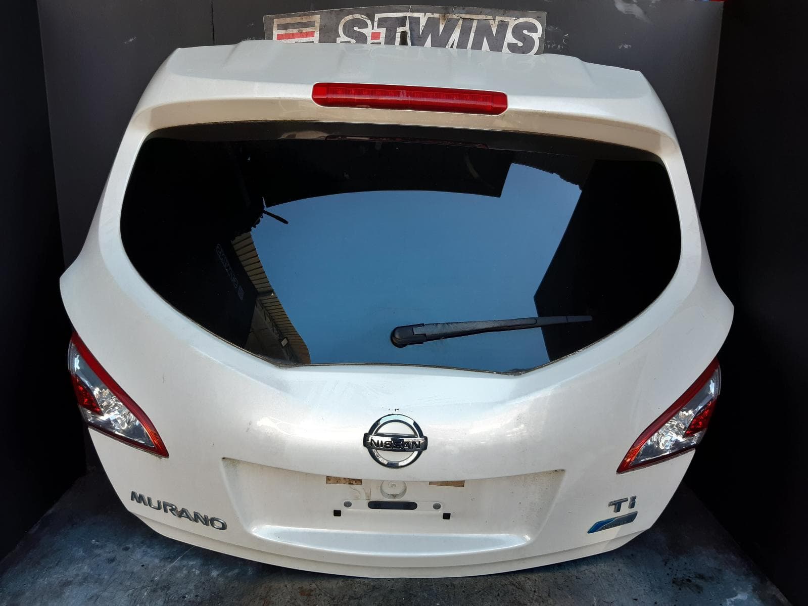 Used auto part listing image: 2014 NISSAN MURANO BOOTLID TAILGATE TAILGATE, Z51, Ti, POWER OPERATED, W/ CAMERA TYPE, 12/08-01/15 0000356651