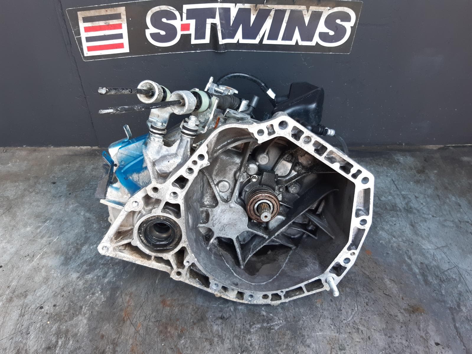 Used auto part listing image: 2016 SUZUKI SWIFT TRANS GEARBOX MANUAL, FWD, PETROL, 1.6, M16A, 6 SPEED, SPORTS, FZ, 08/10-03/17 0000357216
