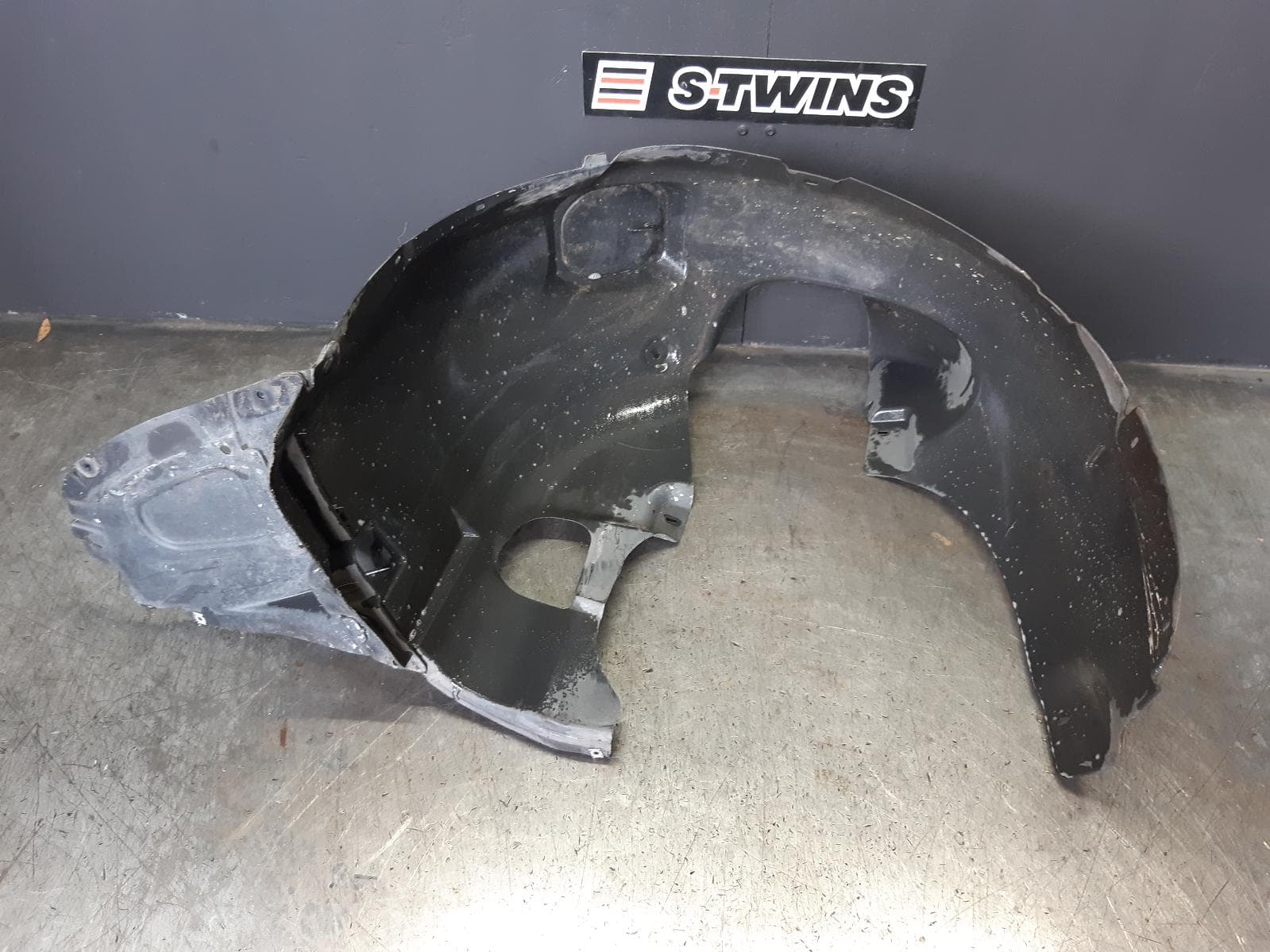 Used auto part listing image: 2019 SKODA RAPID LEFT GUARD LINER NH, 05/14-12/20 0000356502