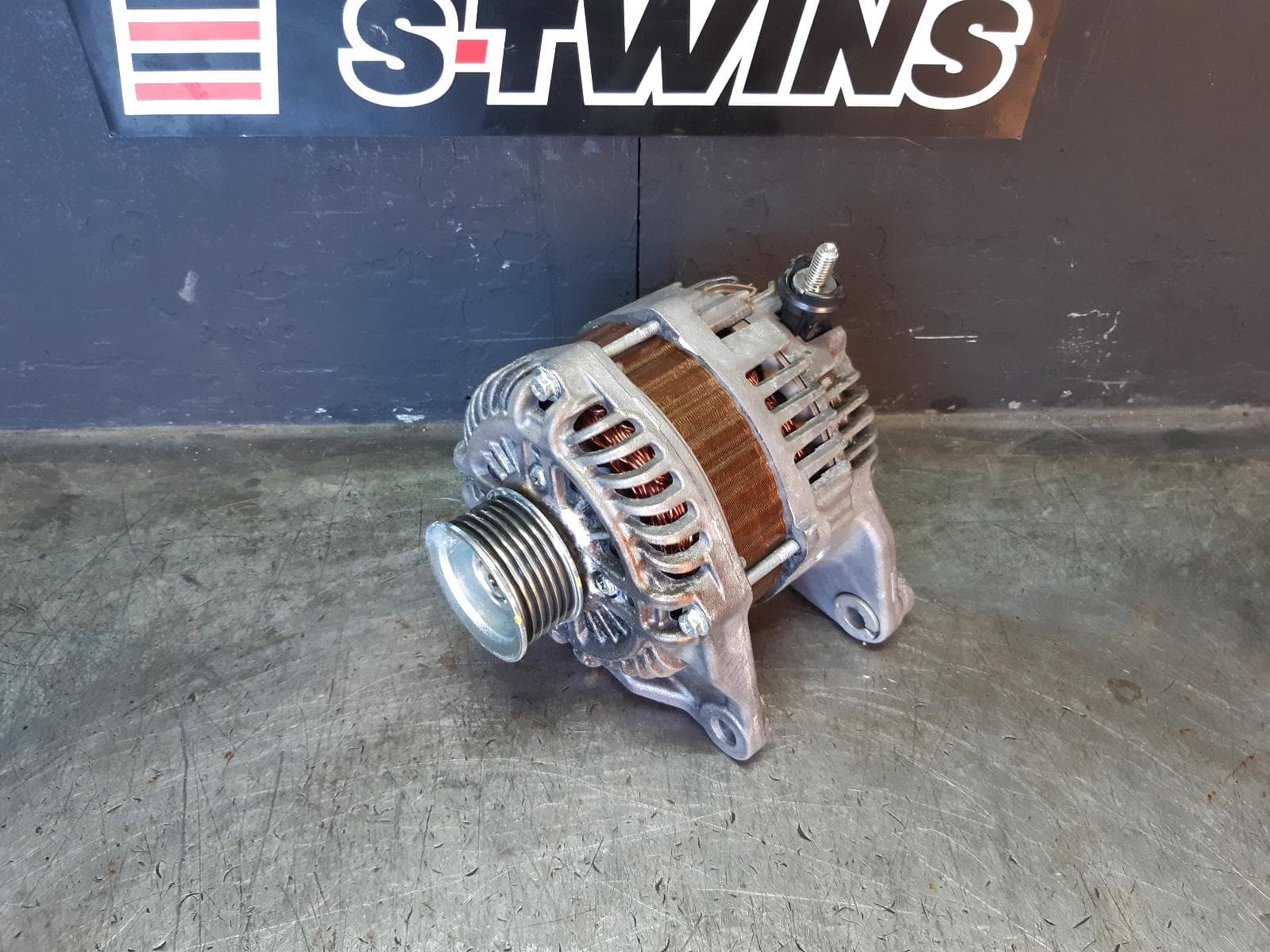 Used auto part listing image: 2019 MAZDA CX5 ALTERNATOR PETROL, 2.5, TURBO, PY-VPTR CODE, 150AMP, KF, 05/18- 0000357175