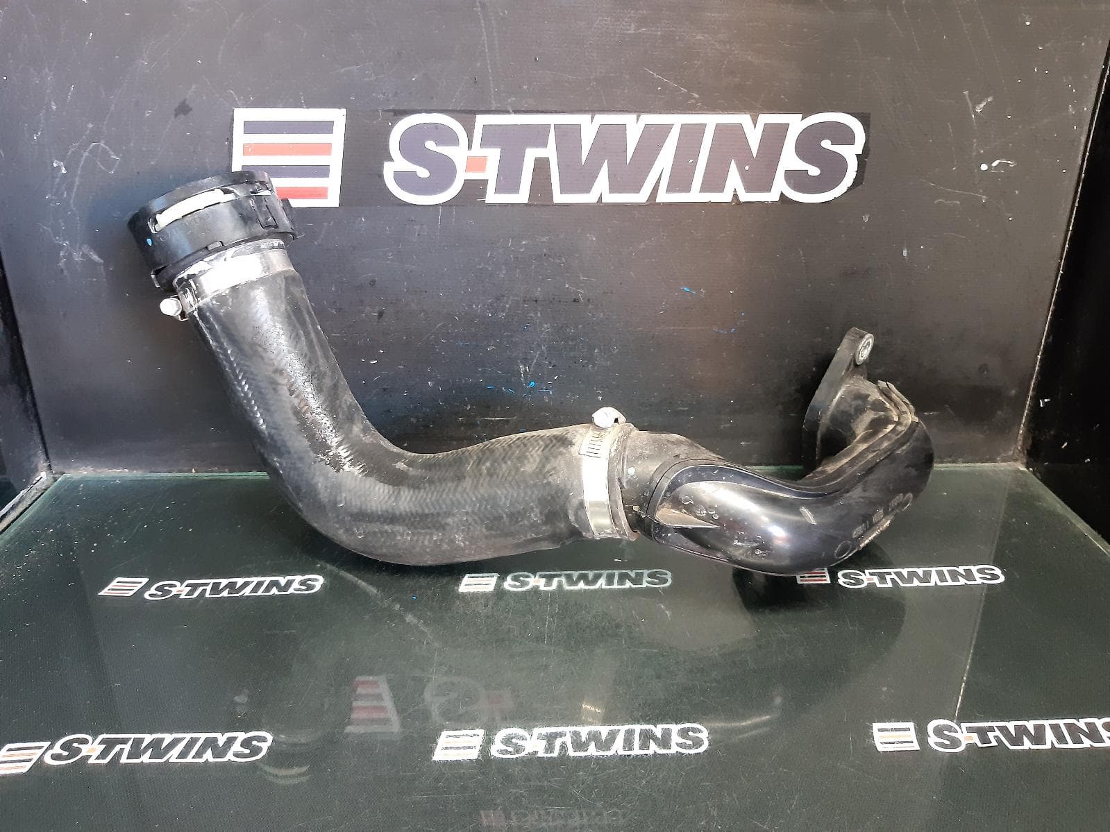 Used auto part listing image: 2016 MAZDA CX9 INTERCOOLER TC, INTERCOOLER PIPES/HOSES ONLY, RH SIDE, PETROL, 2.5, TURBO, 07/16-12/24 0000356987