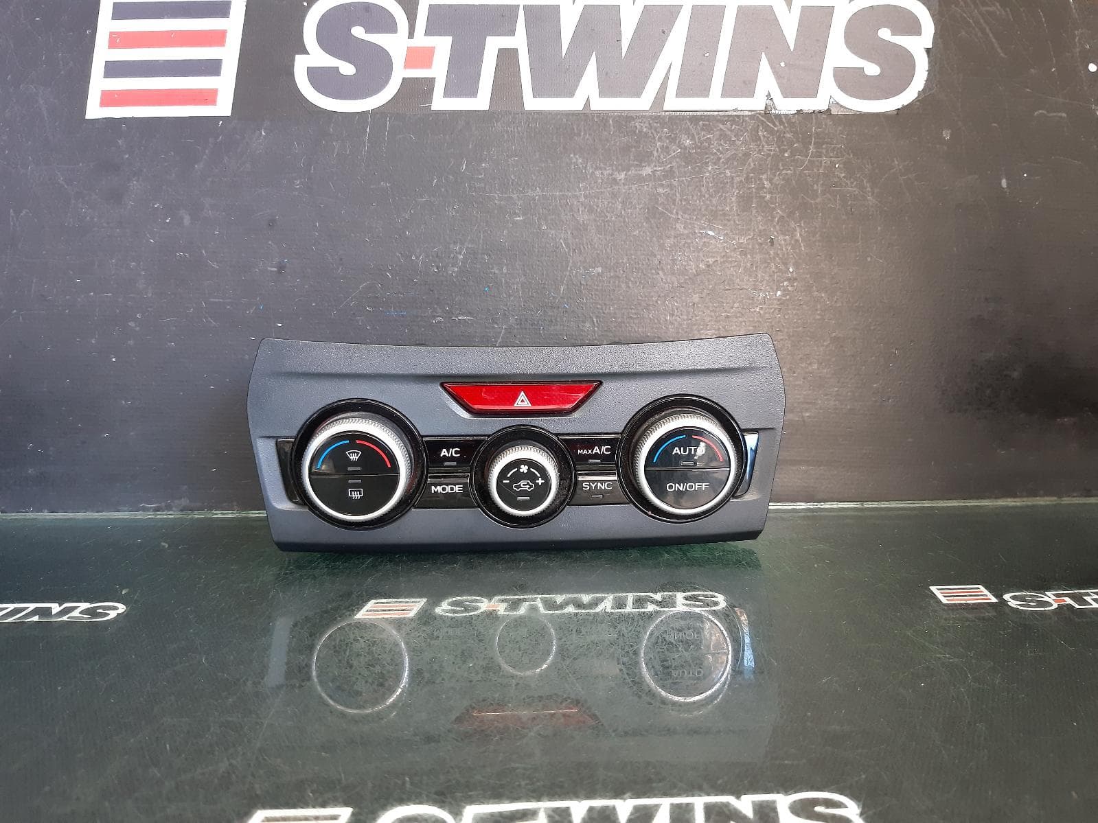 Used auto part listing image: 2018 SUBARU IMPREZA HEATER AC CONTROLS G5, DUAL ZONE CLIMATE CONTROL TYPE, 11/16-09/23 0000357248