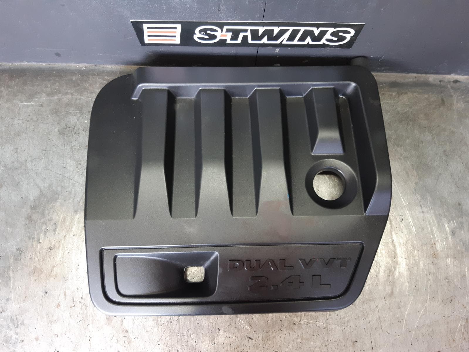 Used auto part listing image: 2012 JEEP COMPASS ENGINE COVER PETROL, 2.4, MK, 12/06-12/16 0000357232