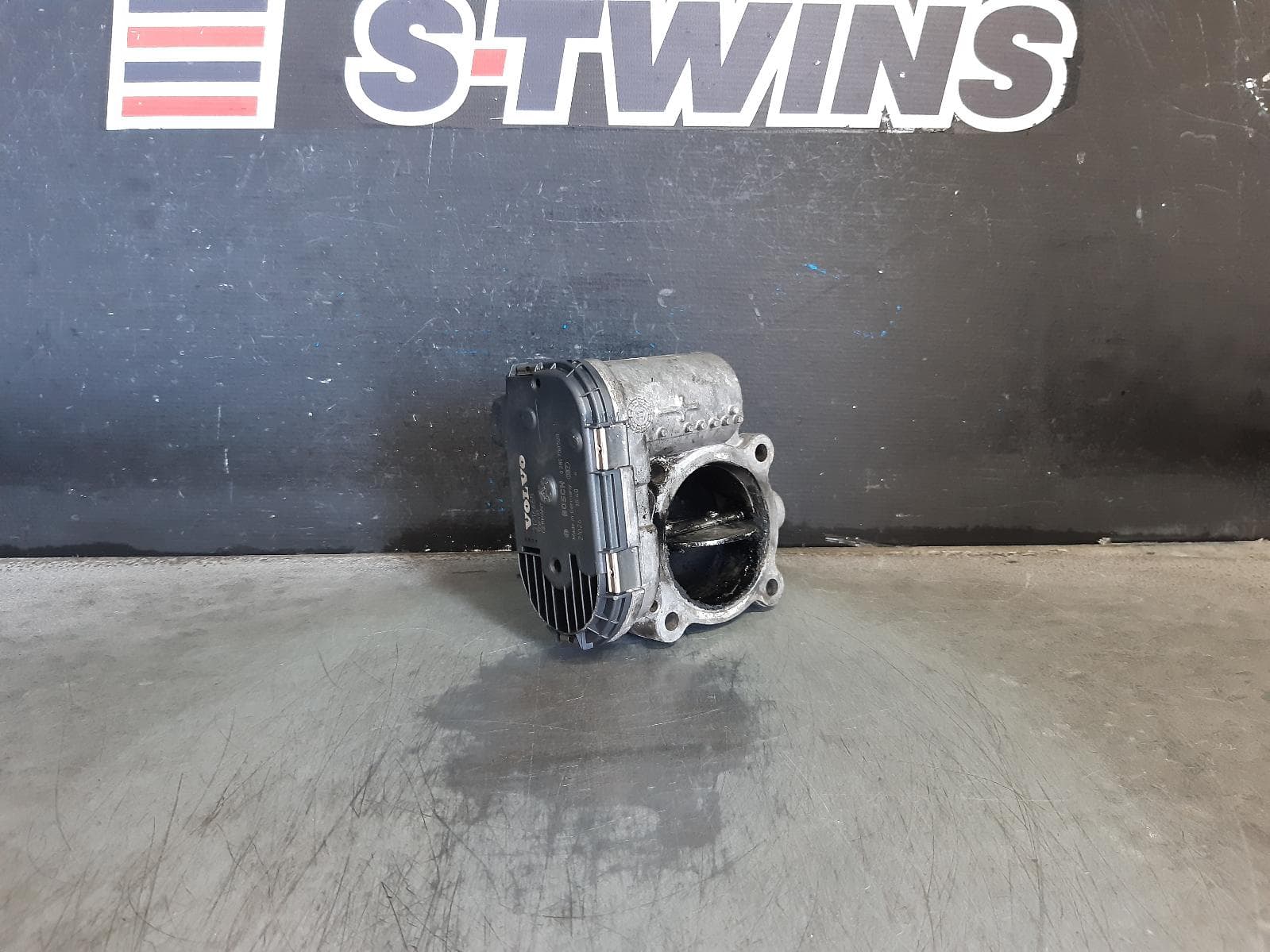 Used auto part listing image: 2013 VOLVO XC90 THROTTLE BODY DIESEL, 2.4, 08/06-12/14 0000358858