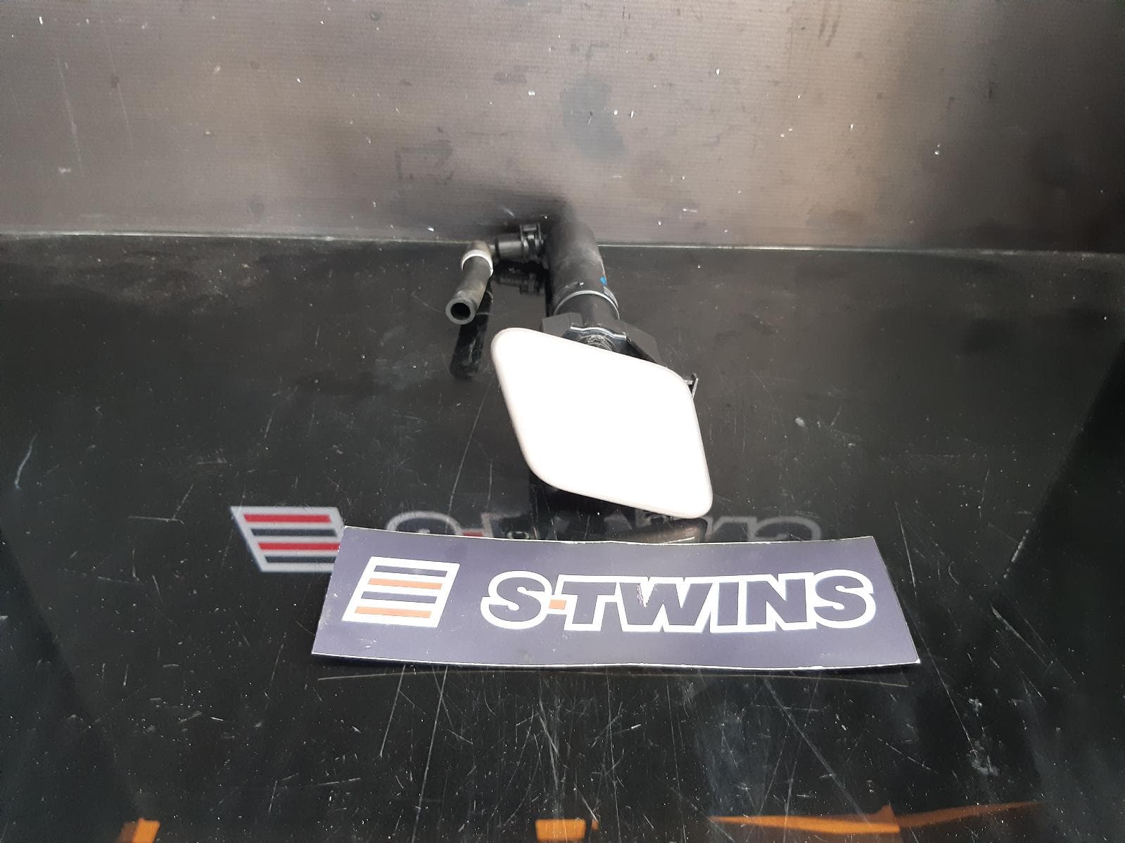 Used auto part listing image: 2017 LDV G10 VAN WASHER JET SV7C, VAN 04/15- 0000109842