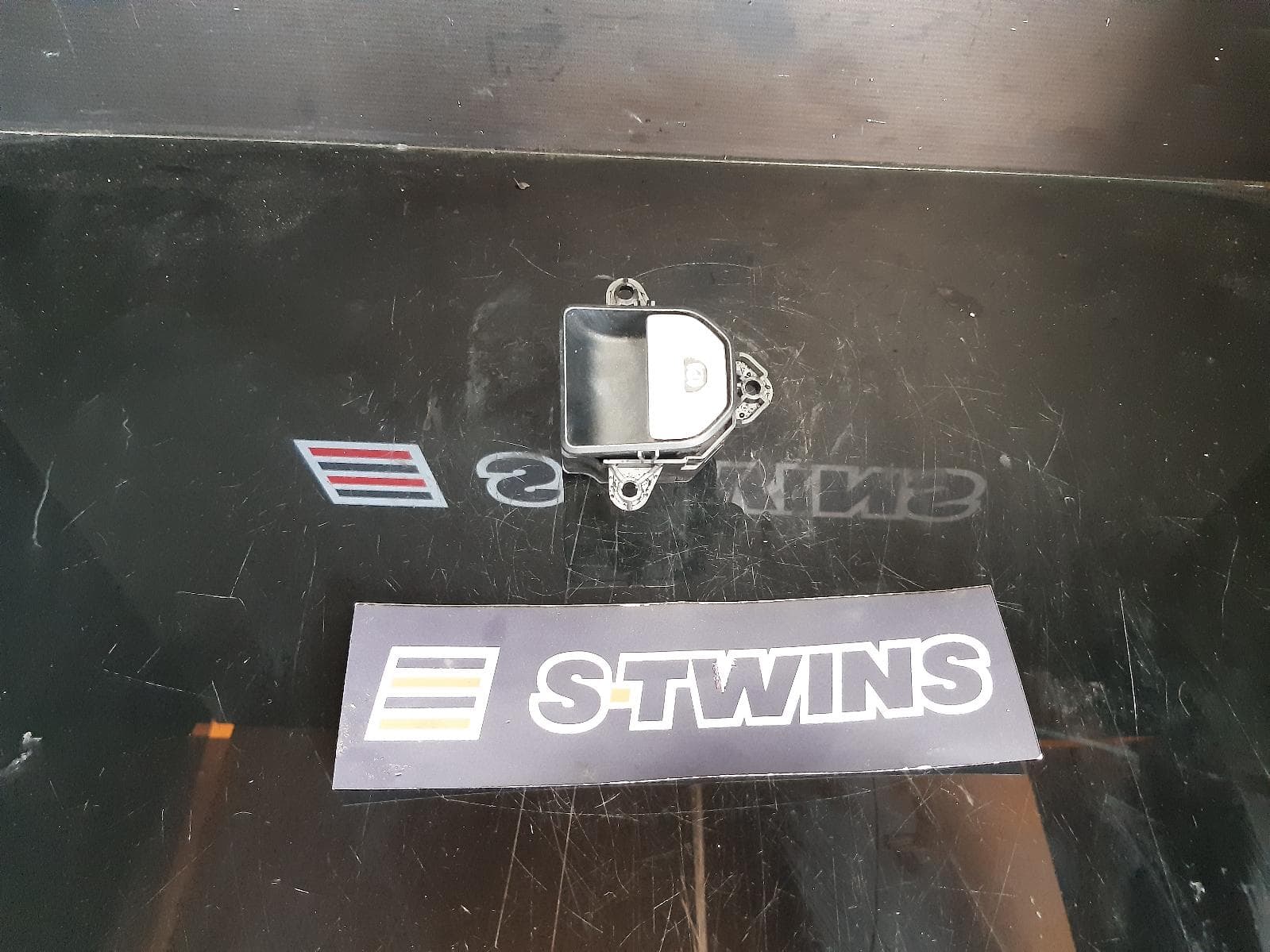 Used auto part listing image: 2012 LAND ROVER RANGE ROVER EVOQUE ELECT PARK SWITCH, L538, 11/11-01/19 0000109795