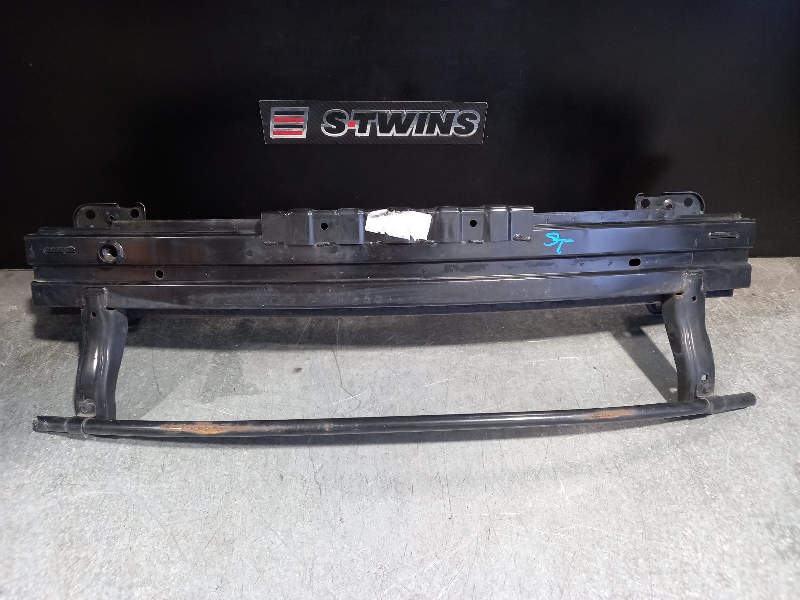 Used auto part listing image: 2013 HYUNDAI I40 F BAR REINFORC BRACK MAIN REINFORCEMENT, VF, 09/11-05/15 0000224917