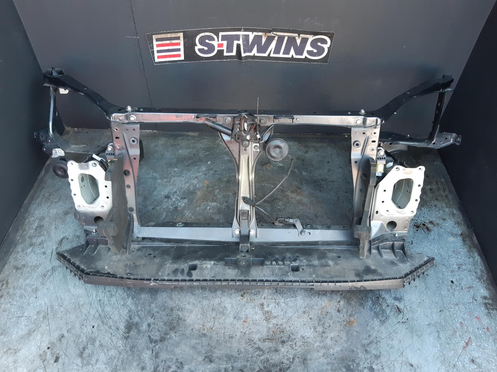 Used auto part listing image: 2015 SUBARU XV RADIATOR SUPPORT G4X, 08/11-04/17 0000357727
