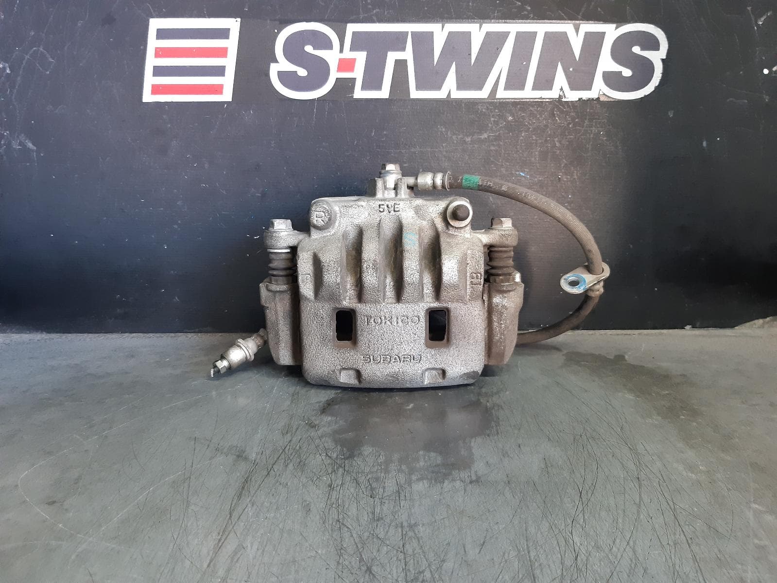 Used auto part listing image: 2015 SUBARU XV CALIPER RH FRONT, G4X, 08/11-04/17 0000357739