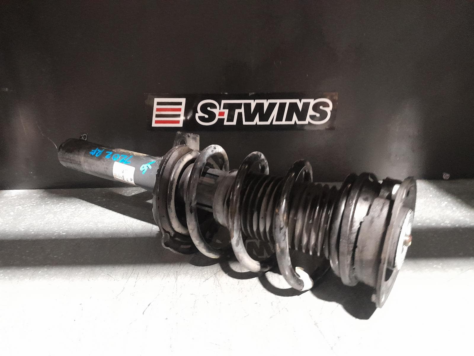 Used auto part listing image: 2019 SKODA KODIAQ RIGHT FRONT STRUT NS, 02/17-07/24 0000339424